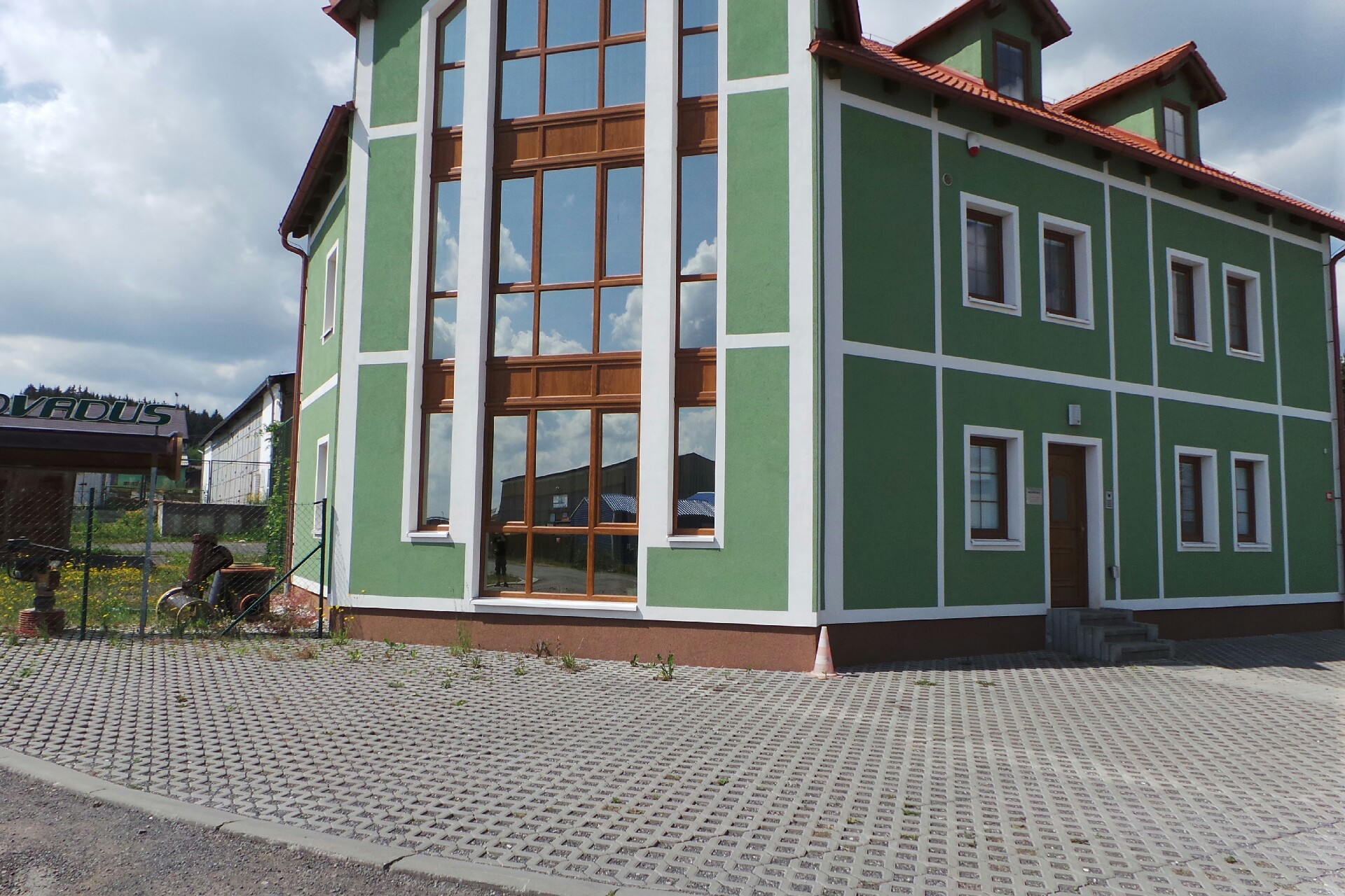 NOVADUS, spol. s r.o.