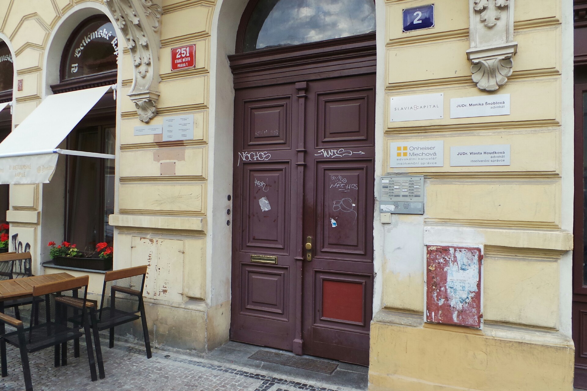 Mgr. Ing. Ivona Miechová, advokát