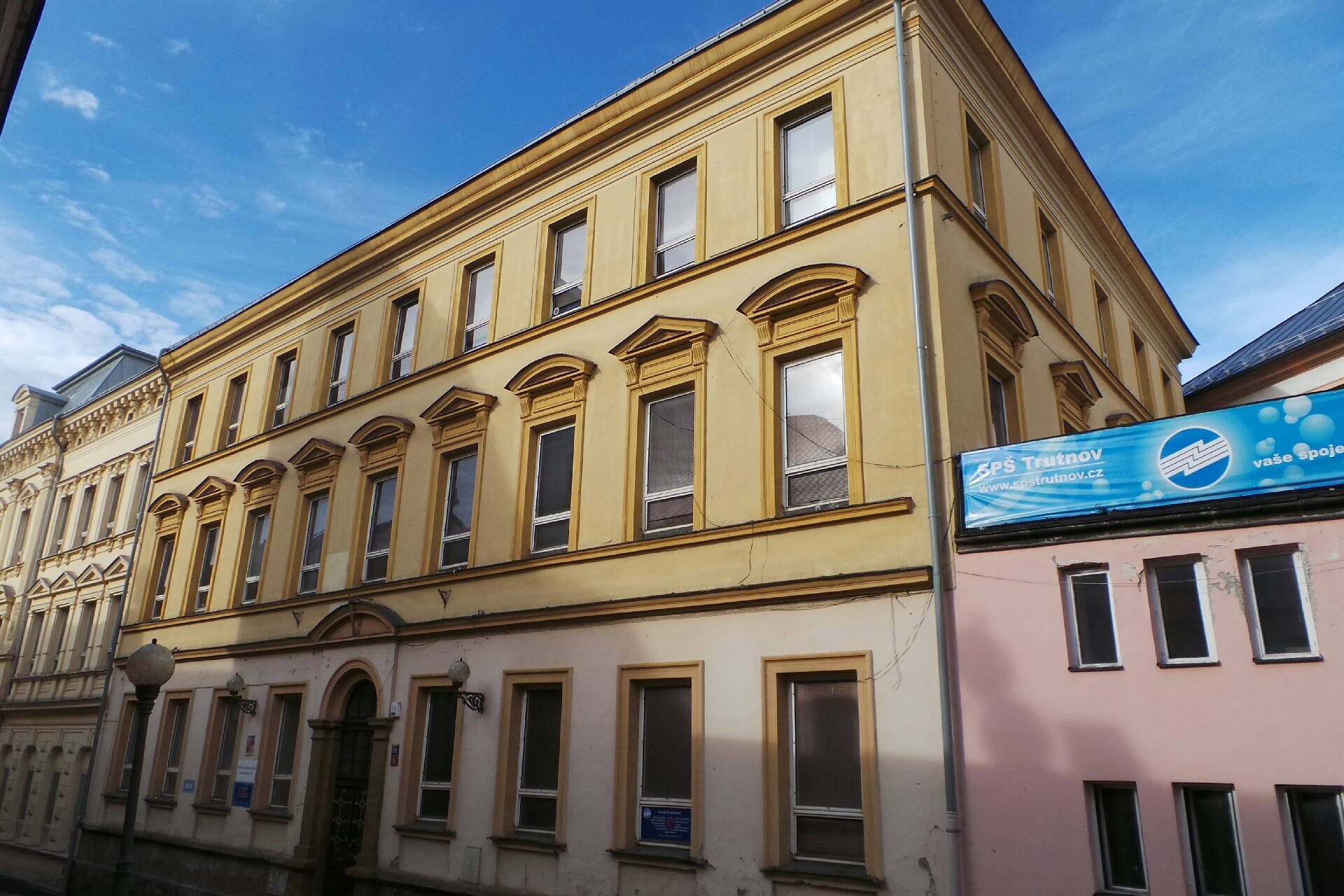 Střední průmyslová škola Trutnov, Školní