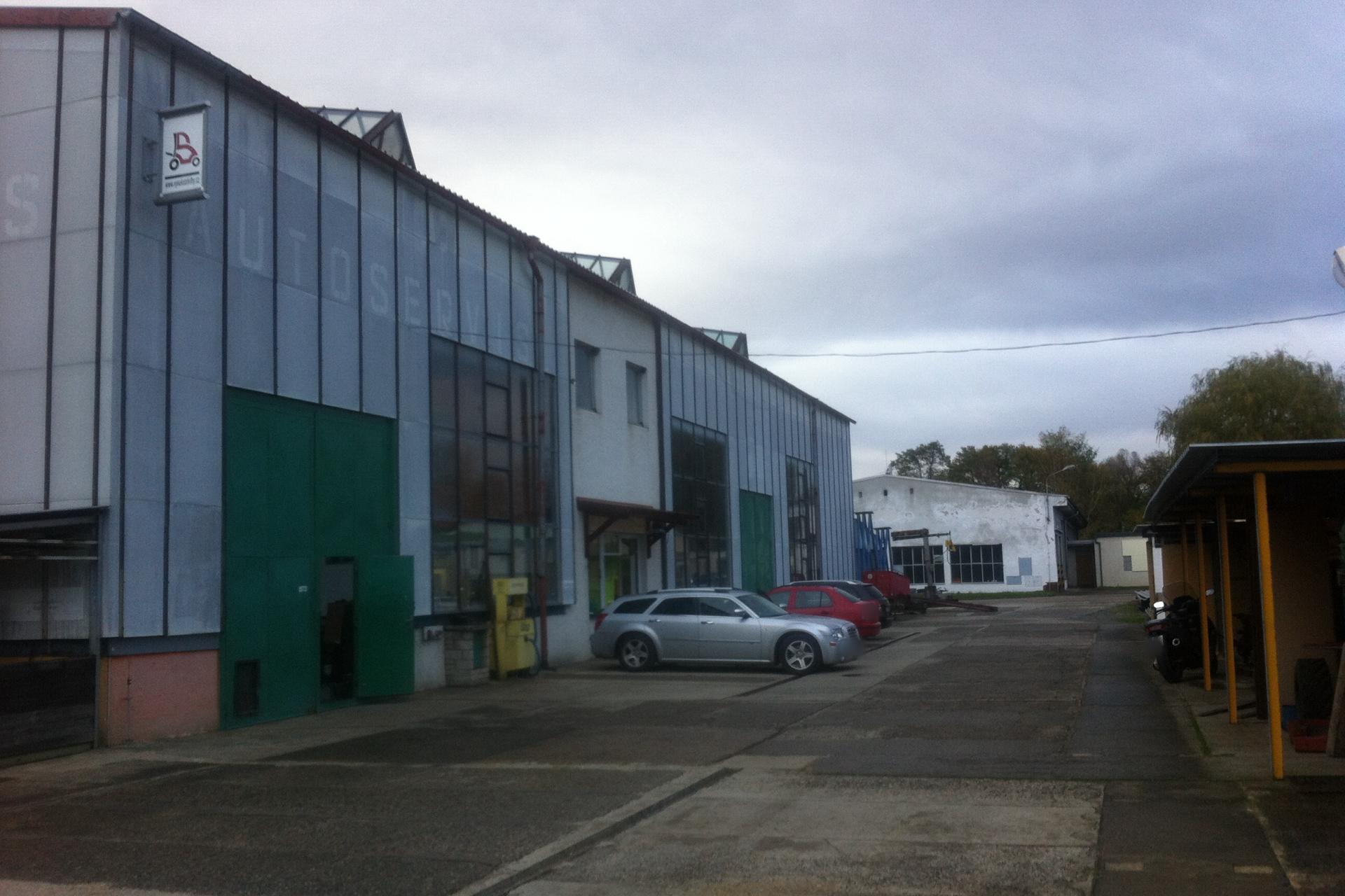 Milan Bláha – Průmyslový bazar