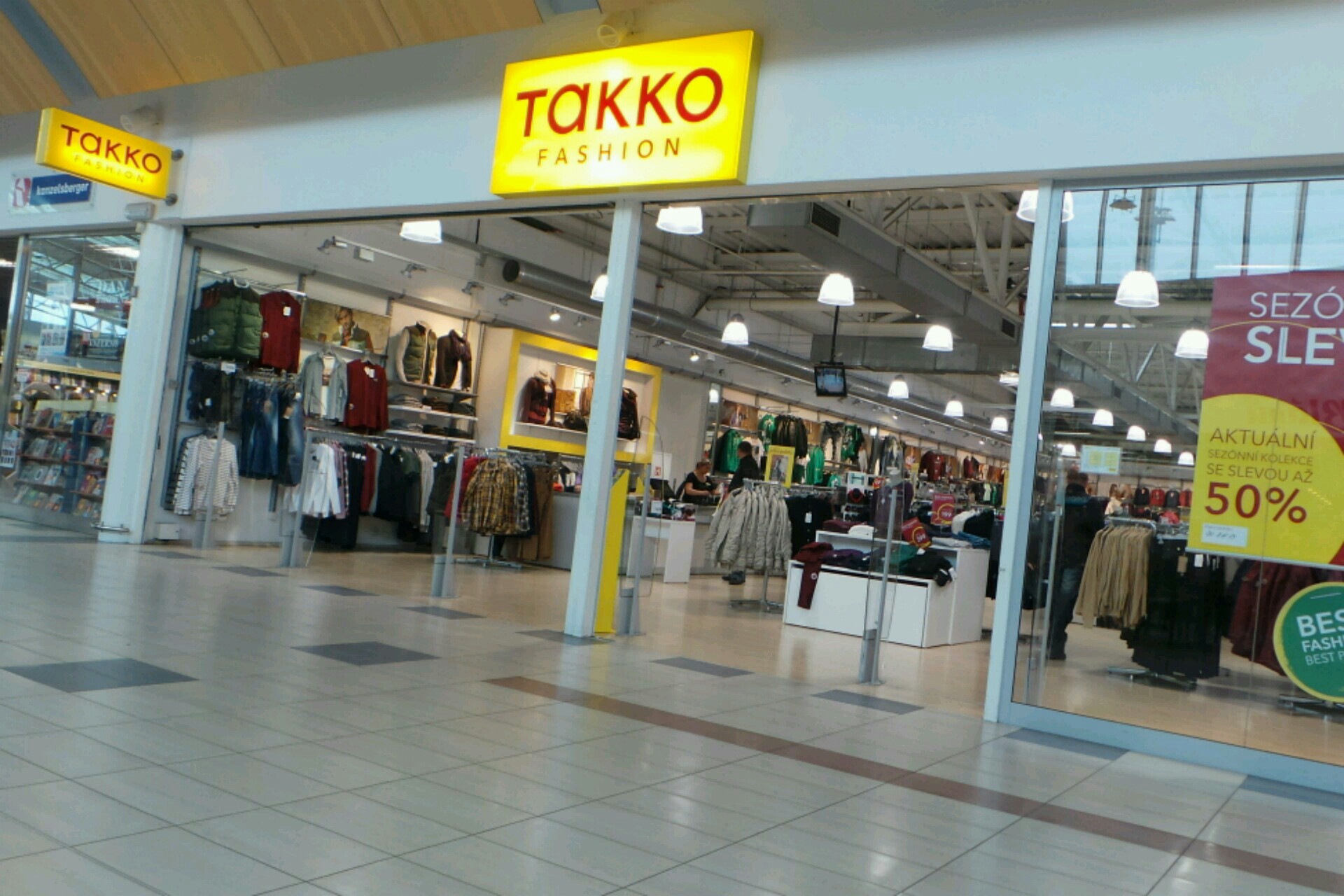 TAKKO FASHION foto 2