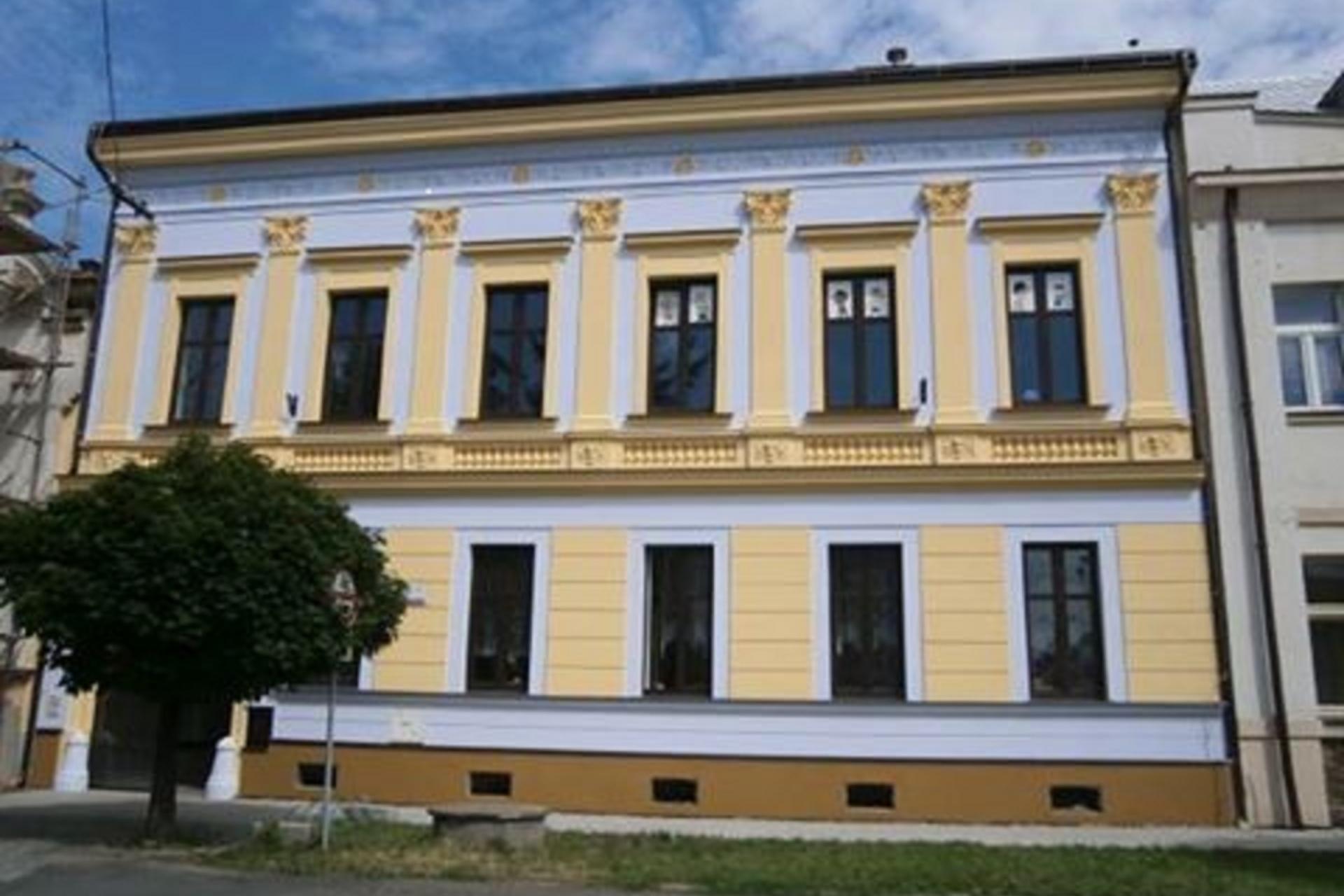 Městská knihovna K. Viky foto 2
