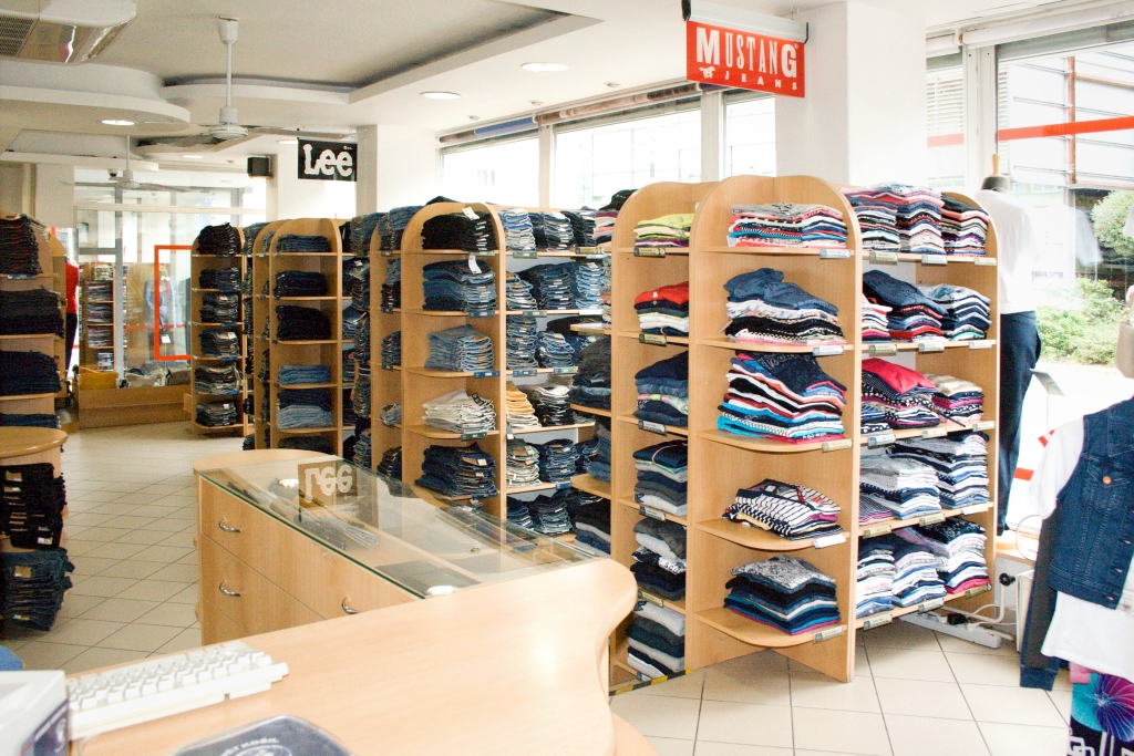 Svět košil–Svět riflí foto 3