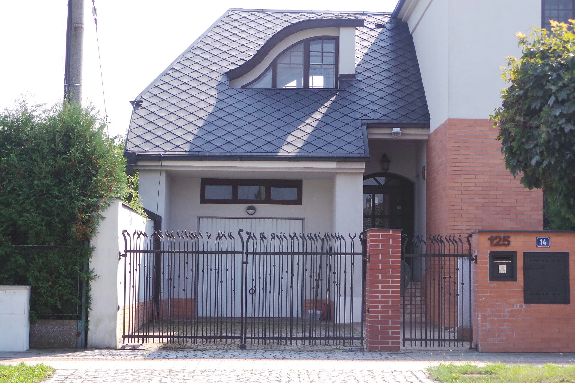 Hradecká projekční a developerská kancelář, s.r.o.