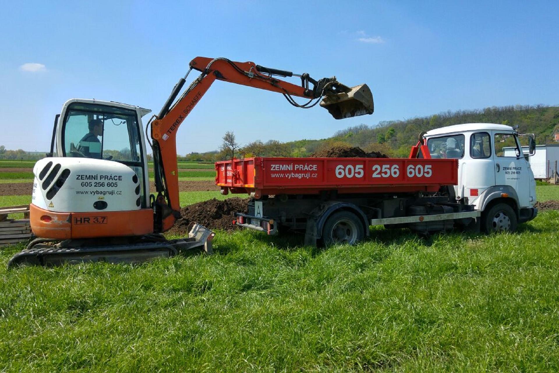 Zemní a demoliční práce - Petr Toman