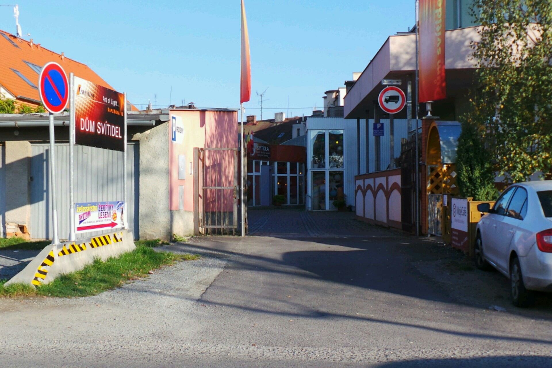 OSVĚTLENÍ, spol. s r.o.