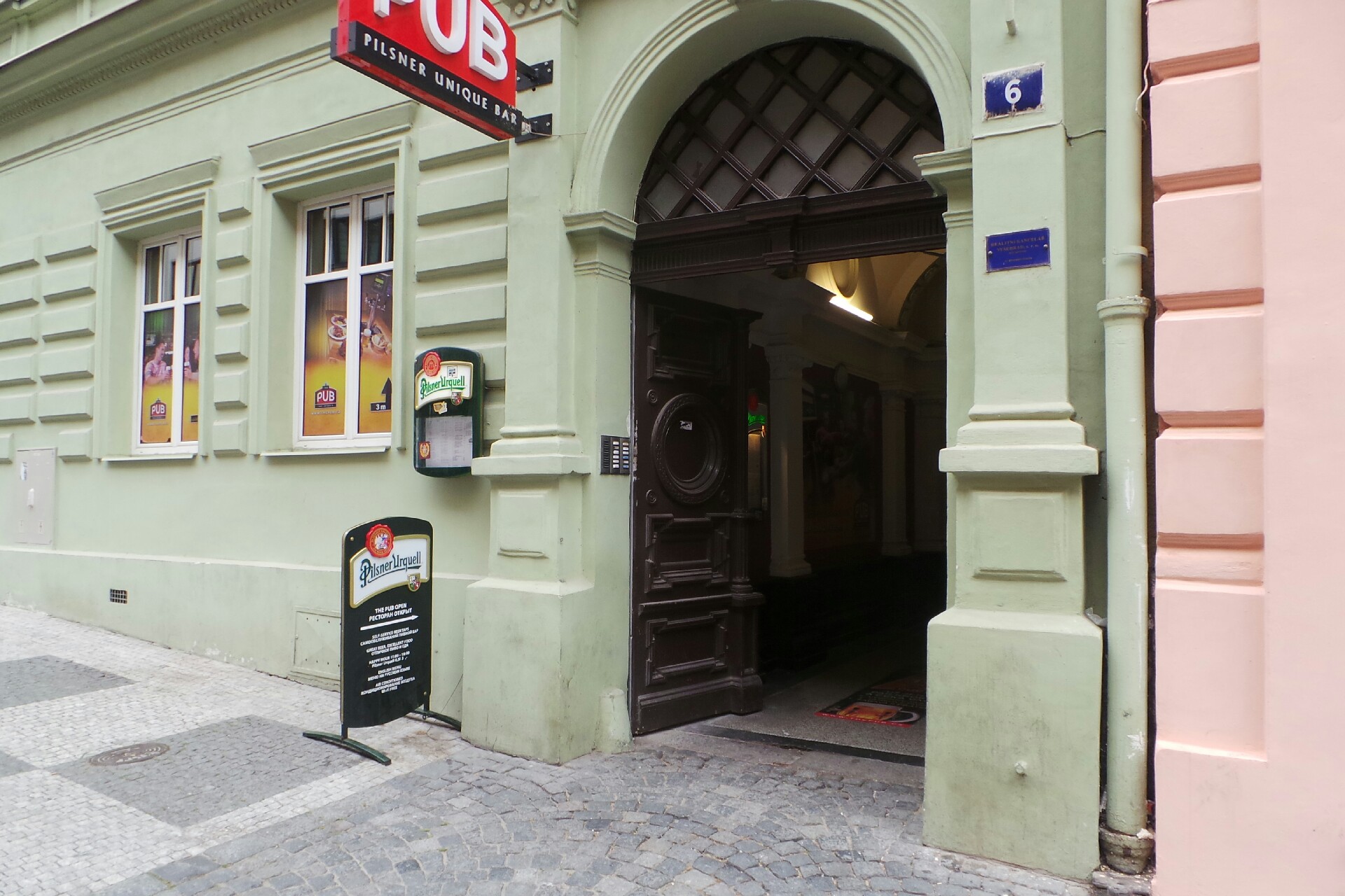 Realitní kancelář Vyšehrad, s.r.o. foto 1