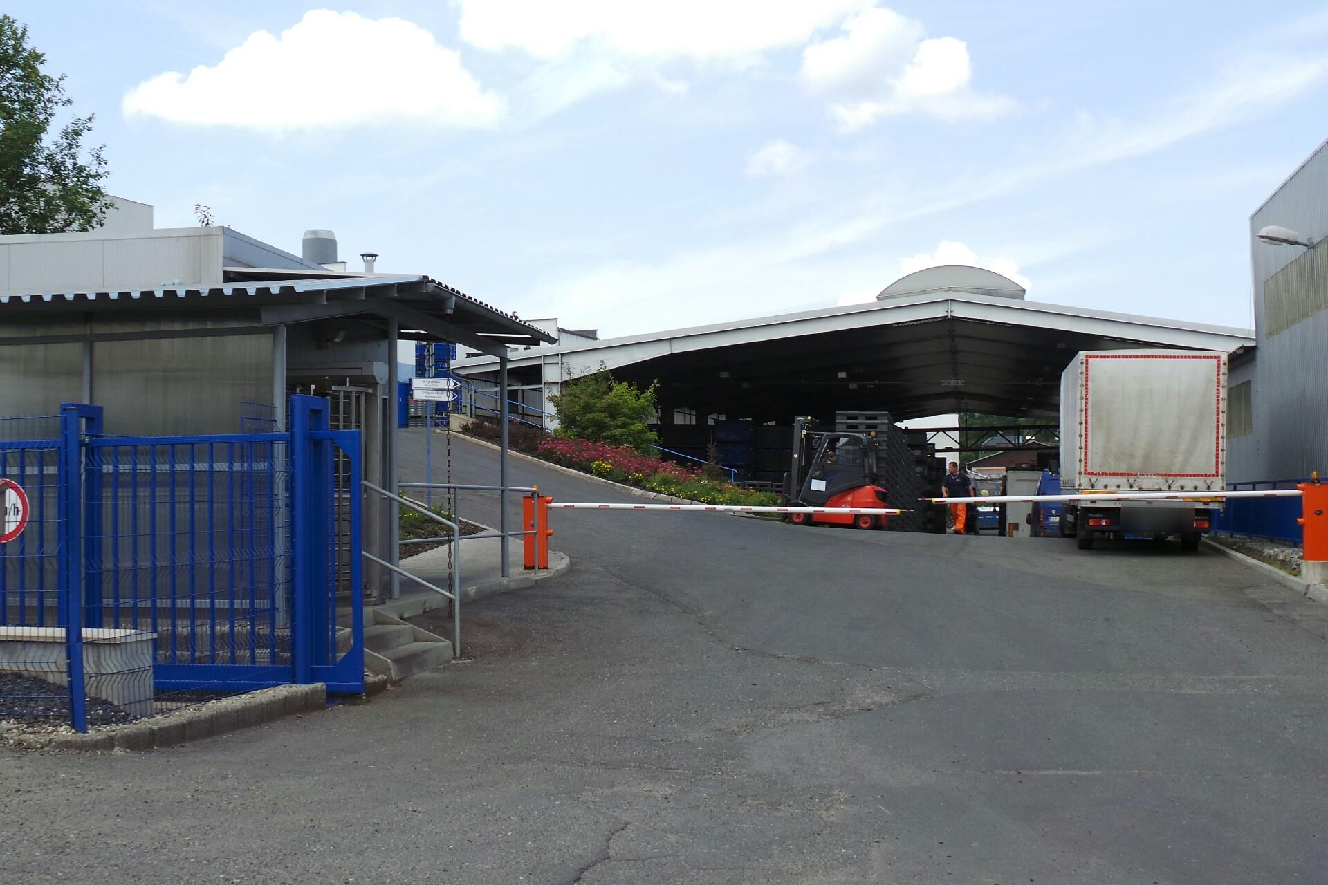 AKT plastikářská technologie Čechy, spol. s r.o.