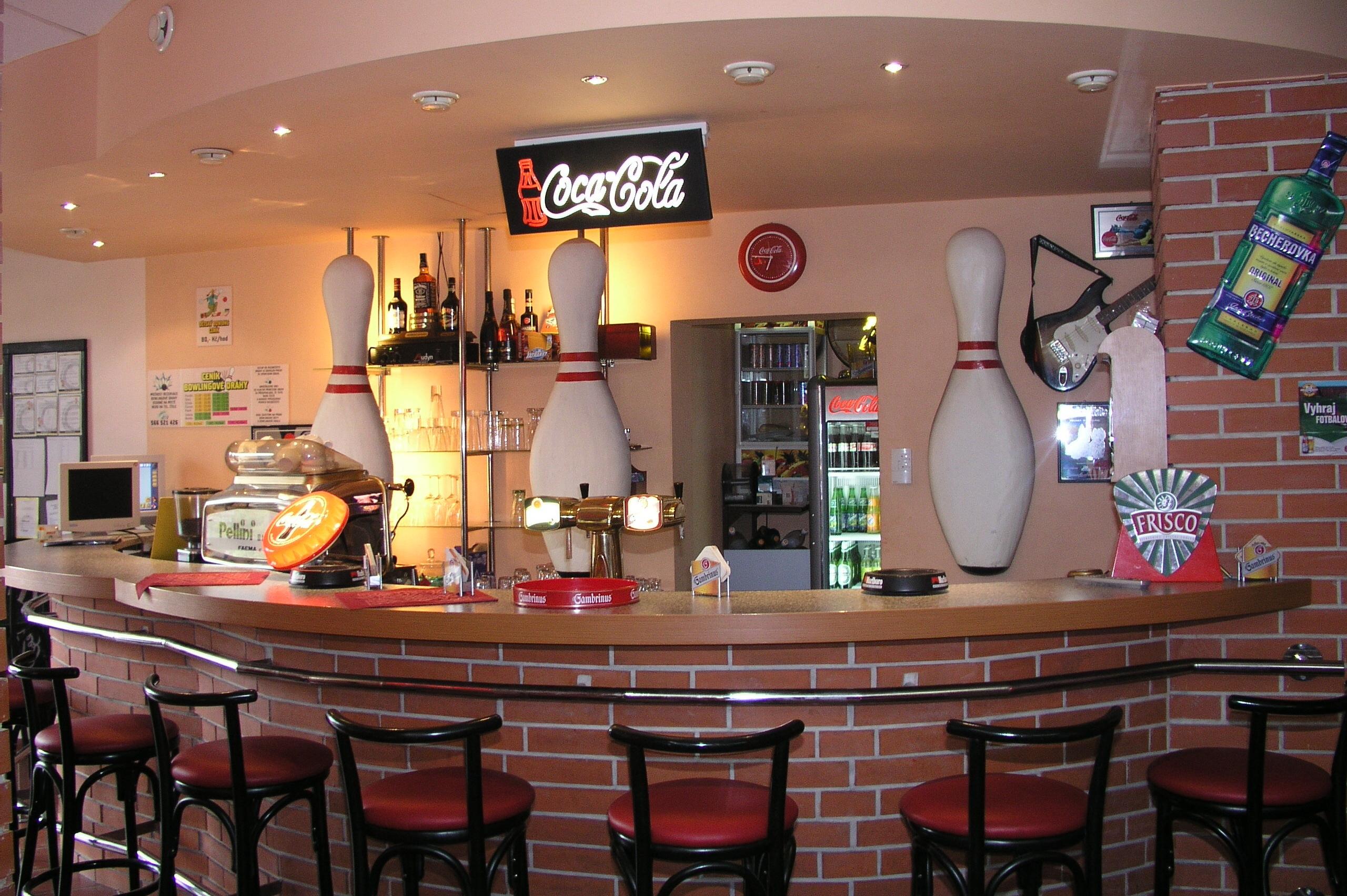 Bowling a tenis U Raušů