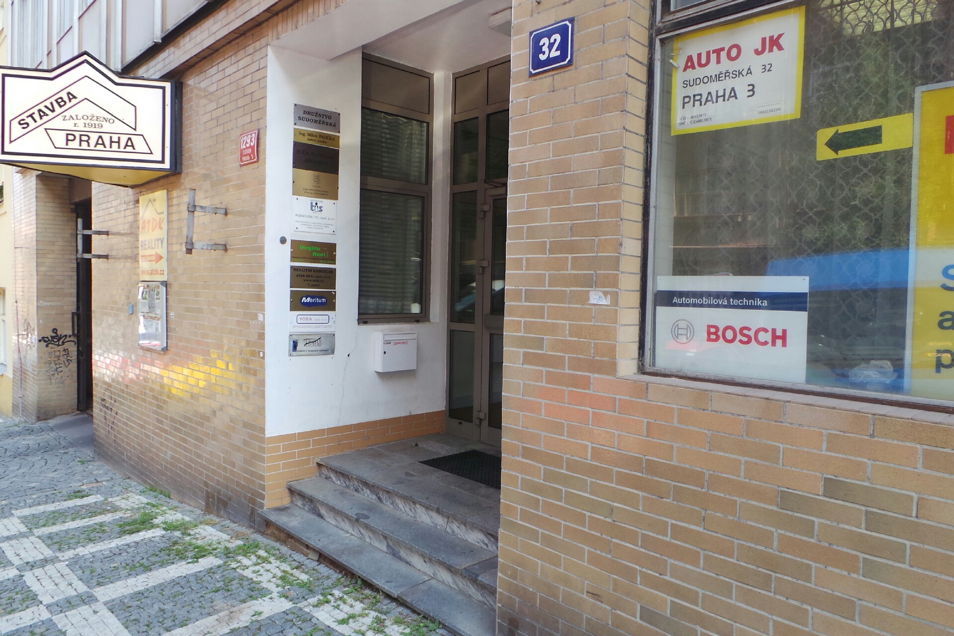 Stavba Praha, družstvo