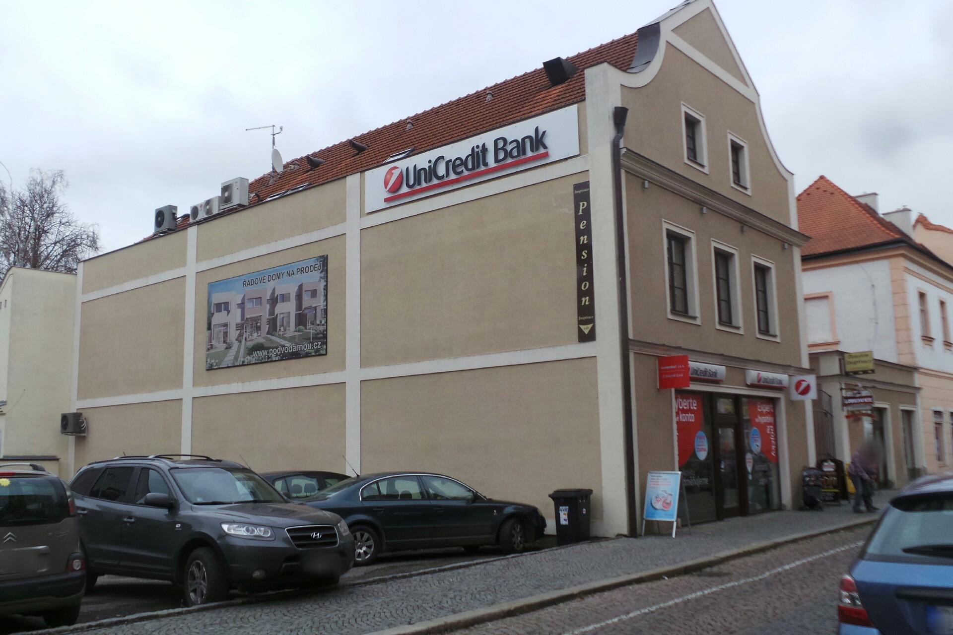 UniCredit Bank Czech Republic and Slovakia, a.s. foto 2