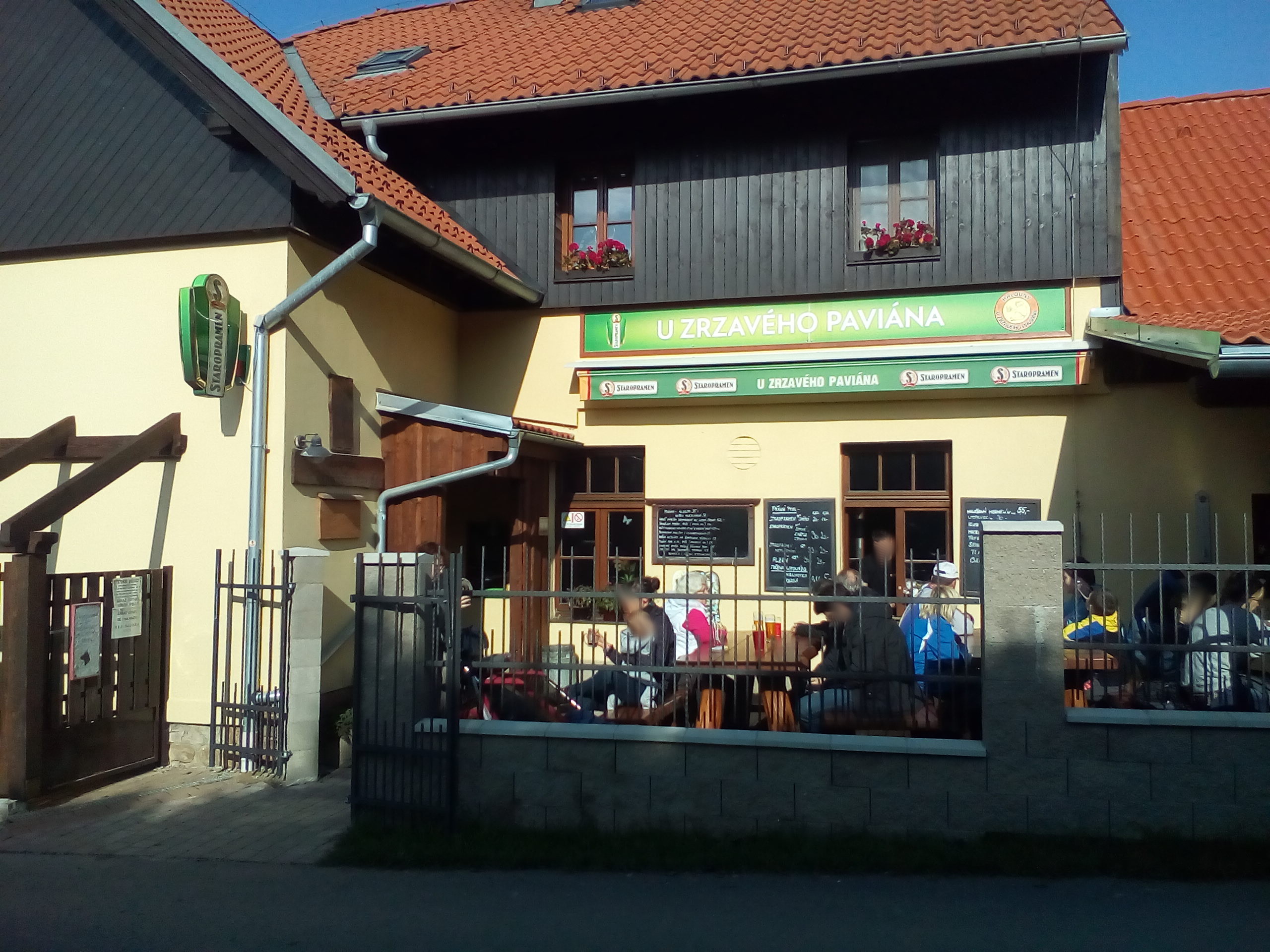 Hostinec U Zrzavého paviána