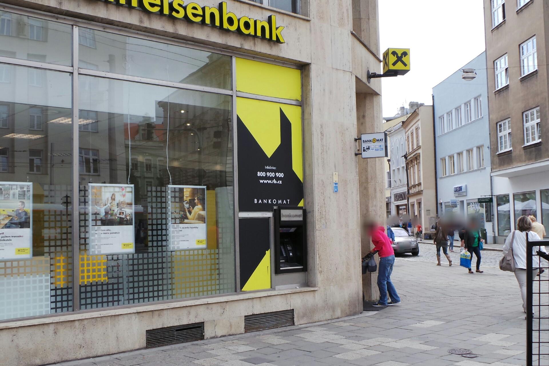 Raiffeisenbank - bankomat