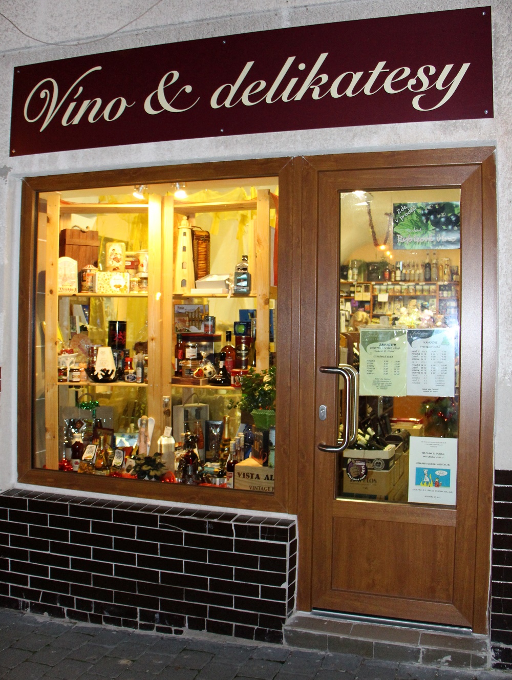 Vinotéka Dobré víno Cestrovi foto 2