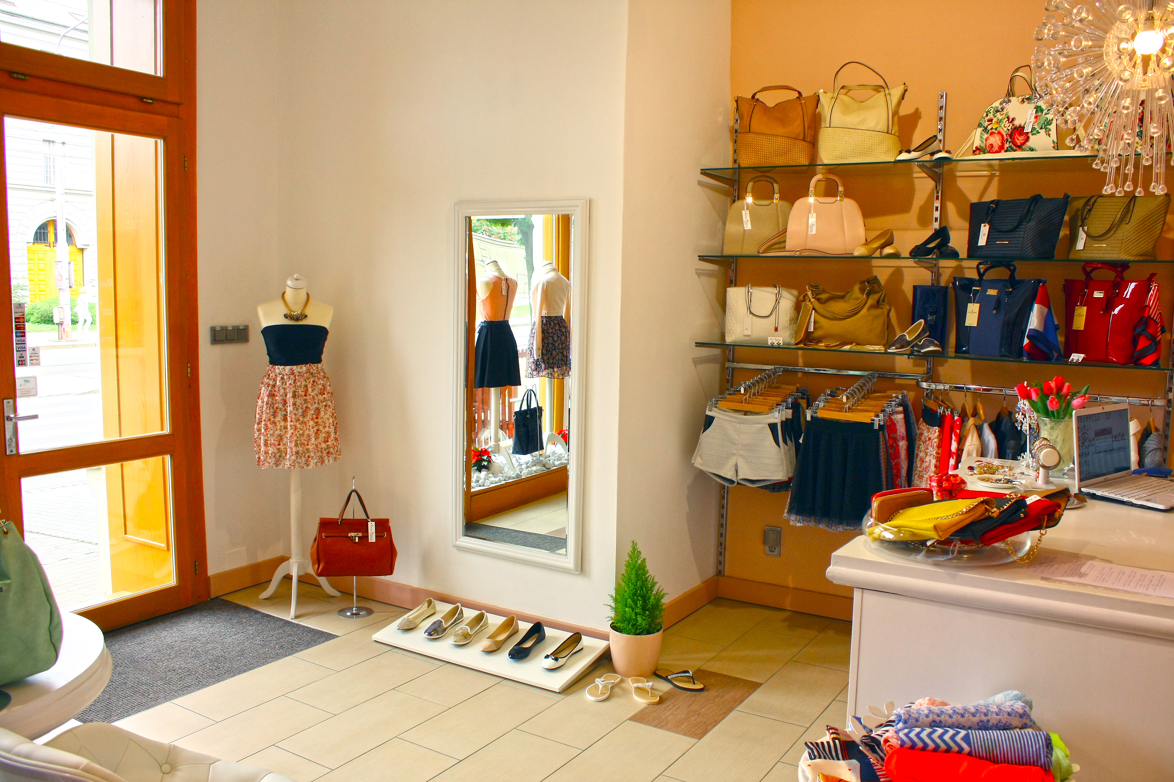 Roca Blanca Fashion Store foto 4