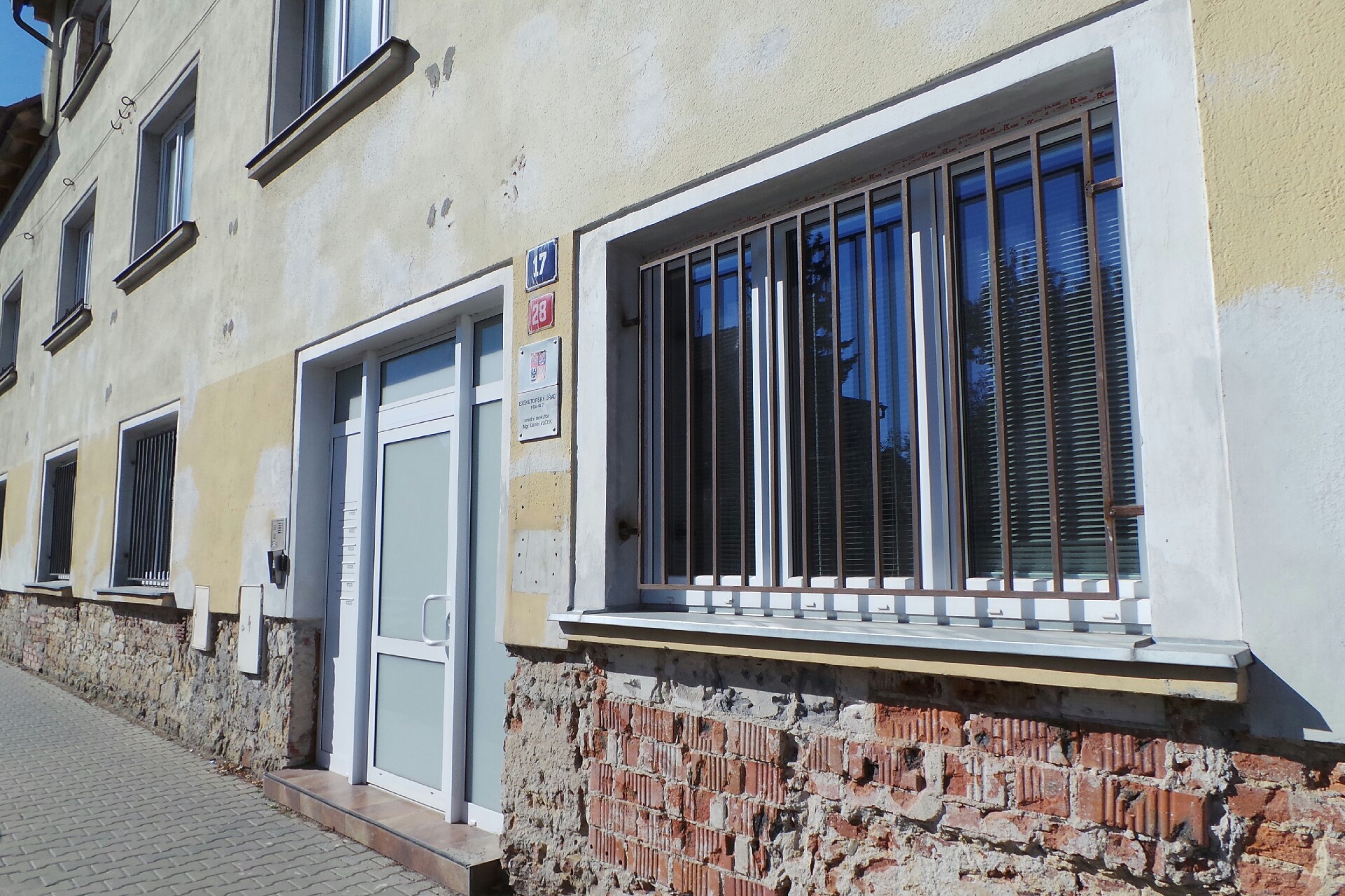 Mgr. Daniel Vlček - soudní exekutor