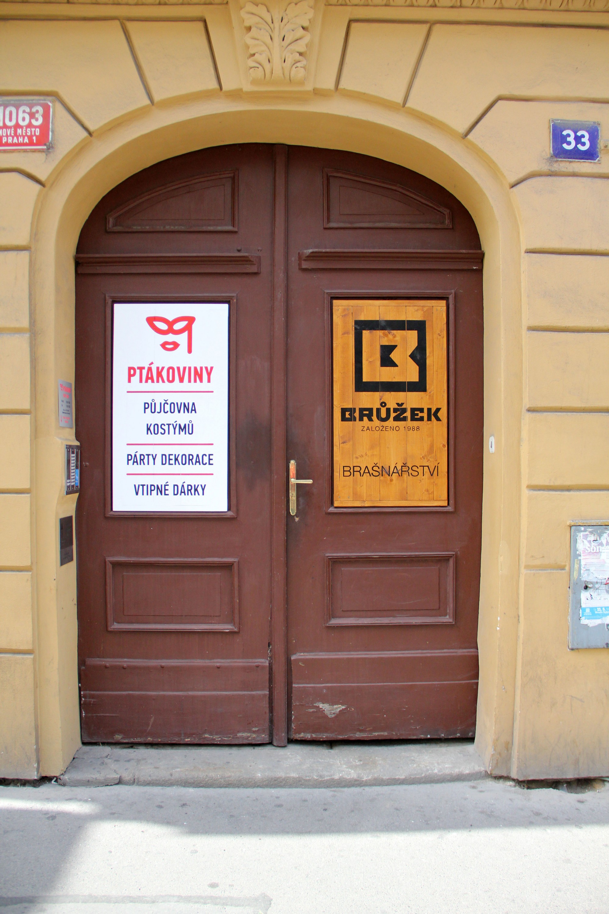 PŮJČOVNA KOSTÝMŮ FLORENC foto 3