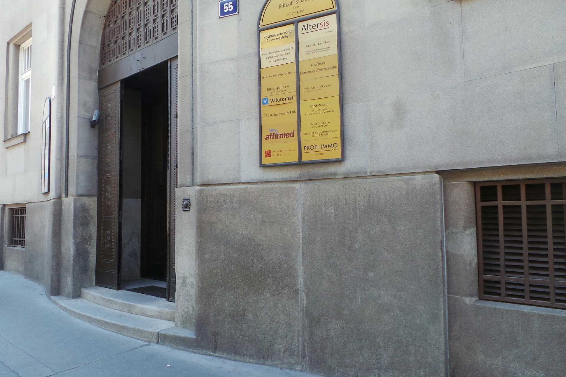 Mgr. Tomáš Láska, advokát