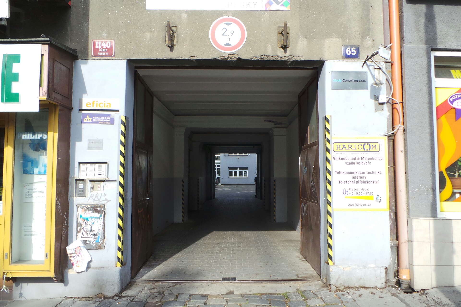 Agentura práce - Eficia Praha, spol. s r.o.