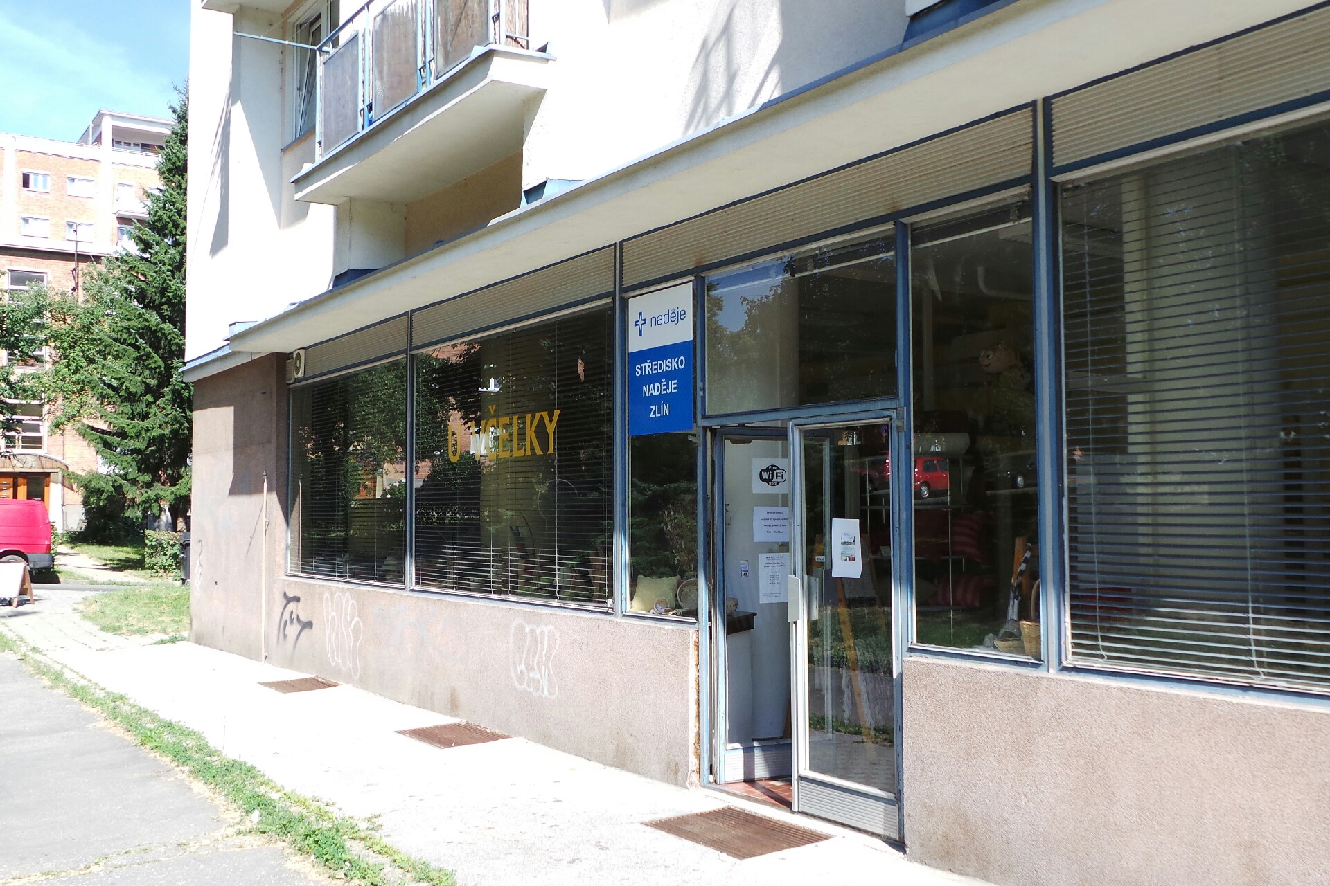 Středisko Naděje Zlín - Sociálně terapeutická dílna SVÍČKÁRNA/TKALCOVNA