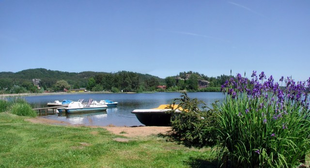 Půjčovna lodiček Dou camp