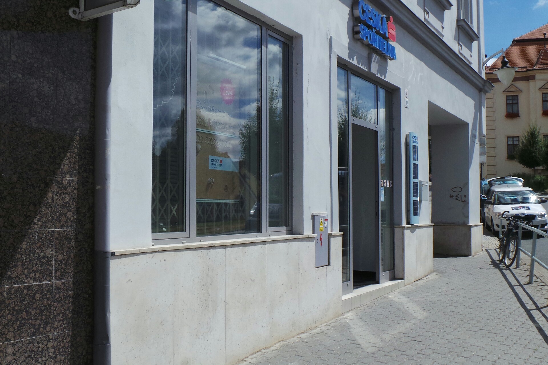 Bankomat České spořitelny foto 2