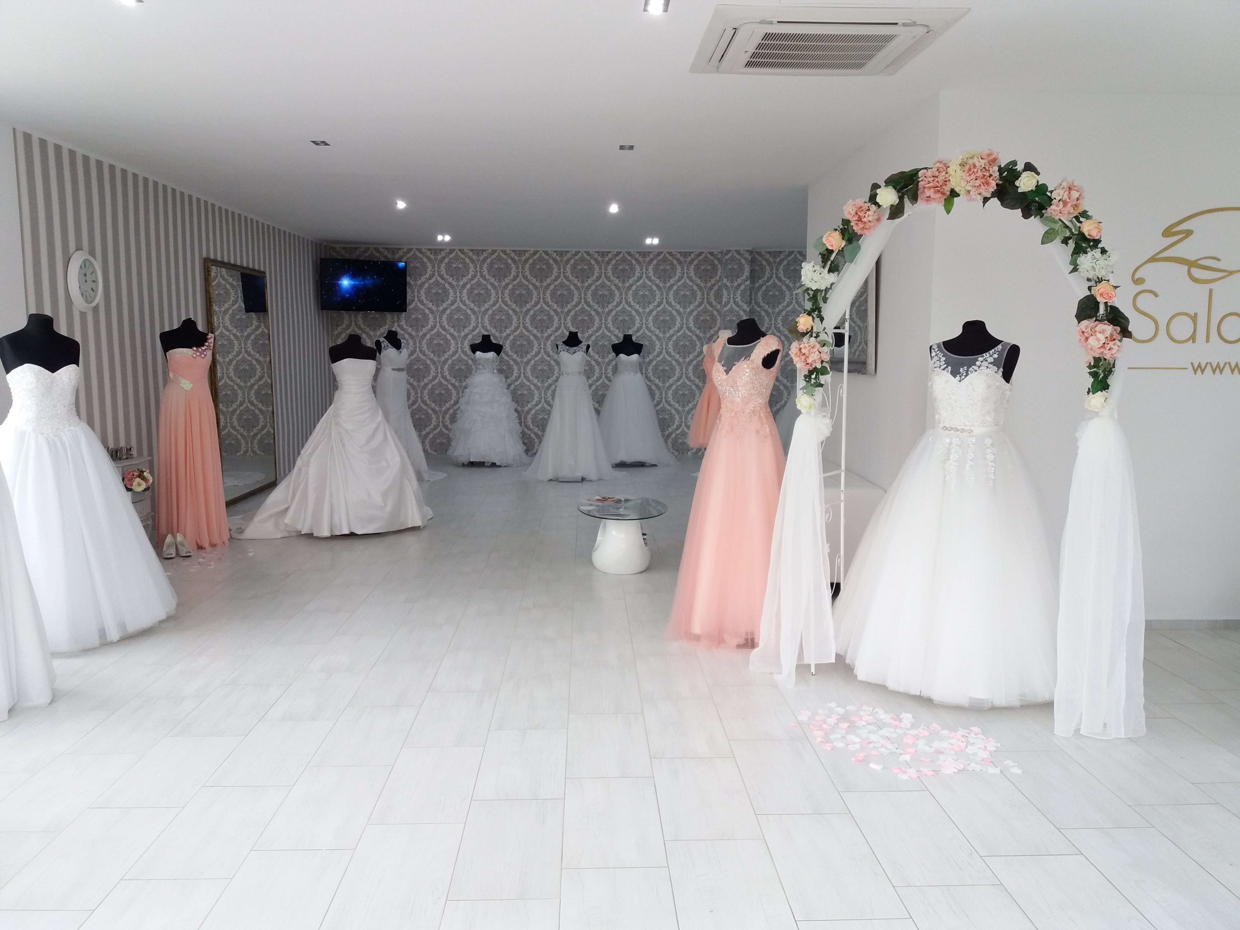 Svatební salon Luxury foto 2