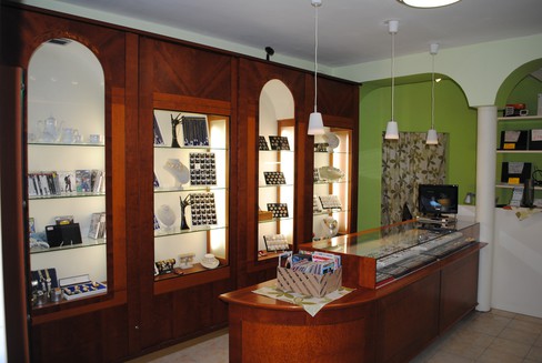 Zastavárna - Bazar EMPIRE MUSIC foto 2