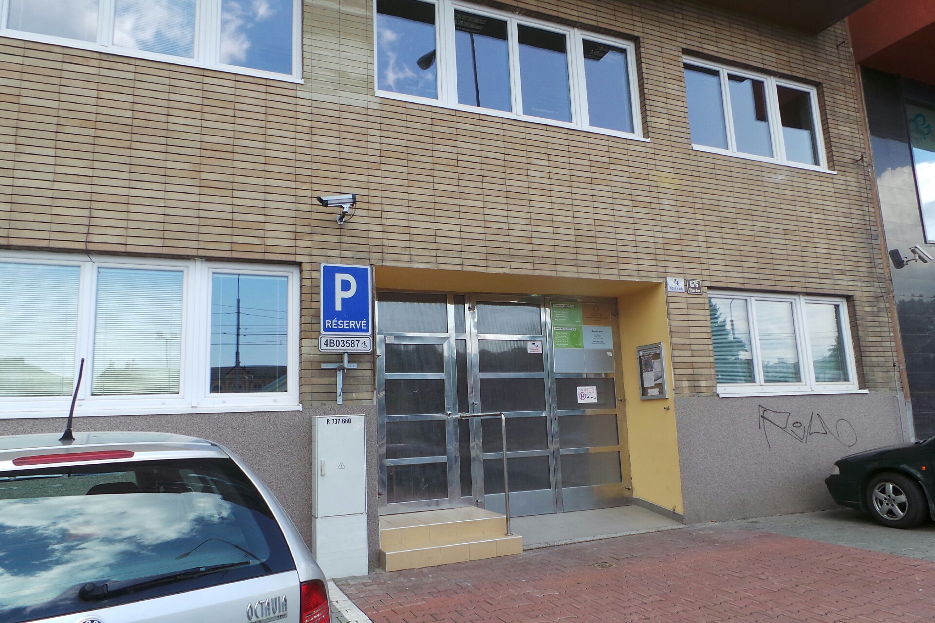 Mezinárodní škola Zlatého Kříže s Růží Lectorium Rosicrucianum