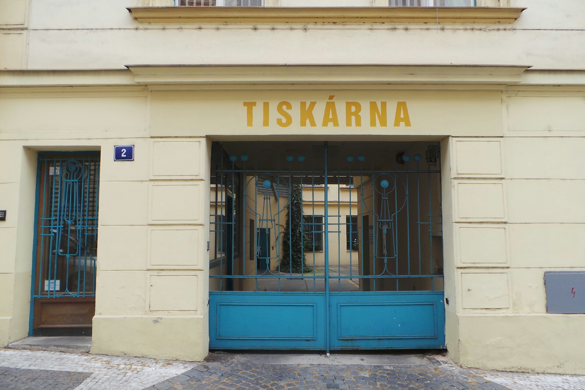 JUDr. Lenka Čížková, LL.M., advokátka