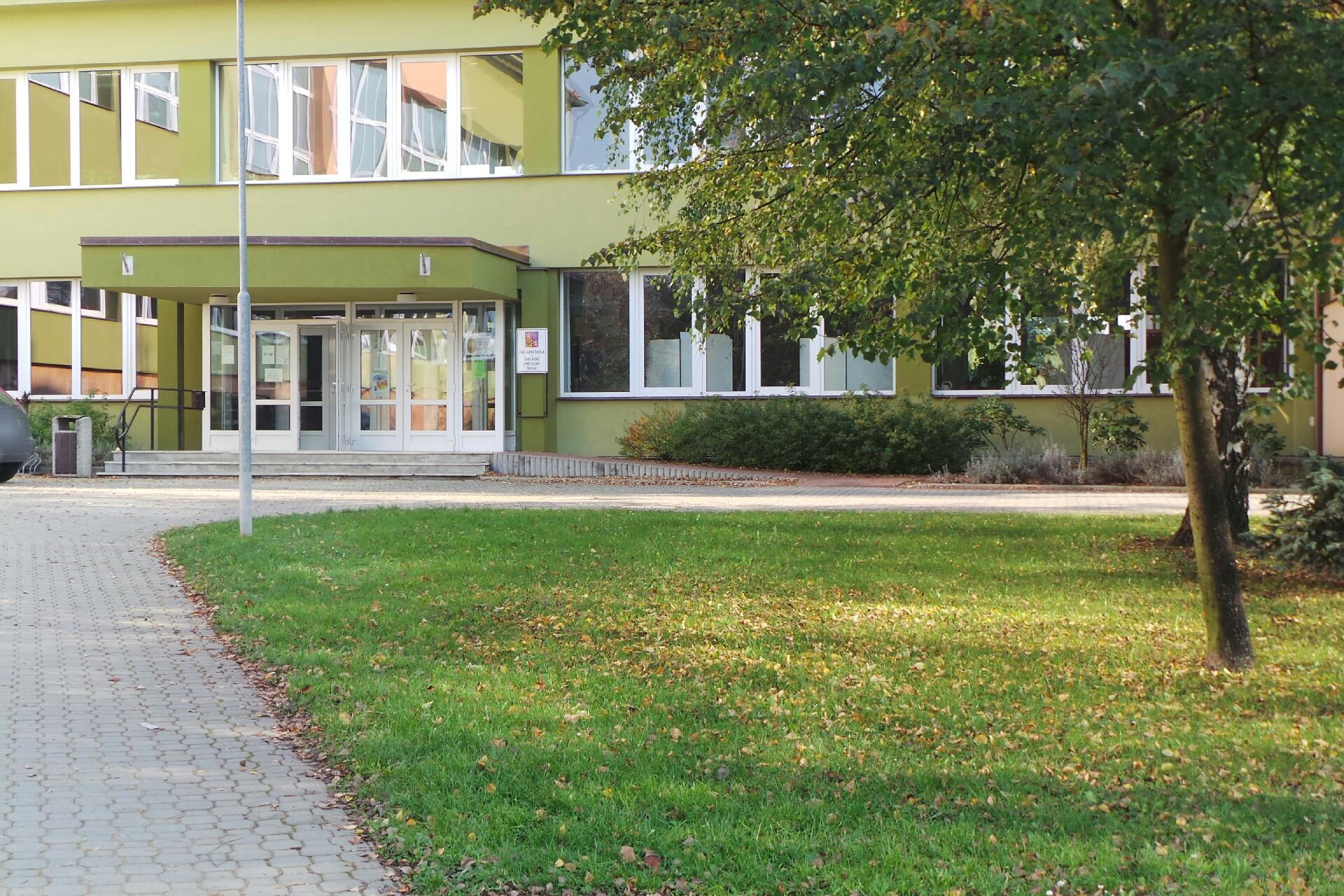 Základní škola a Základní umělecká škola Dolní Němčí, okres Uherské Hradiště