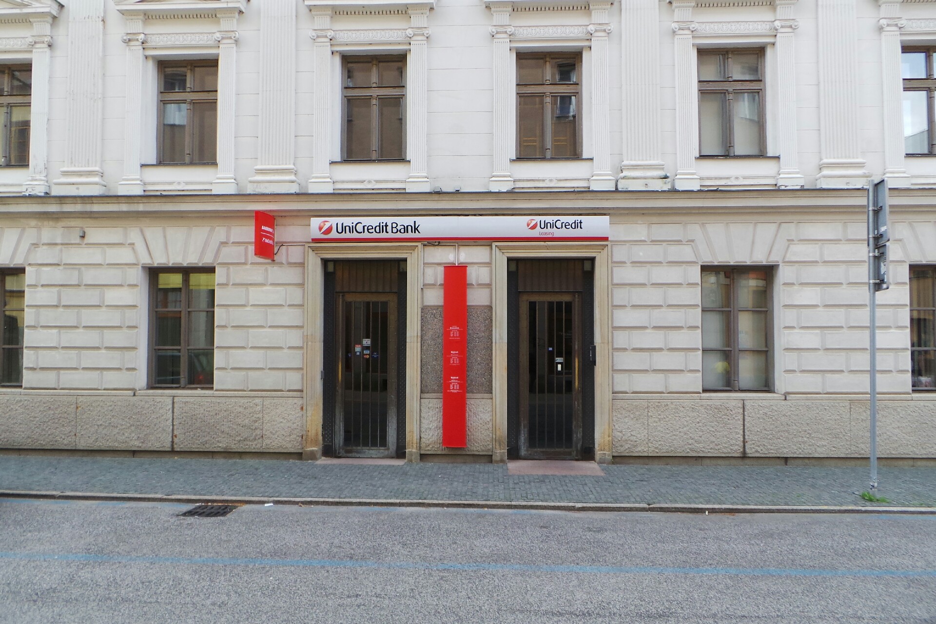 Bankomat UniCredit Bank Czech Republic
