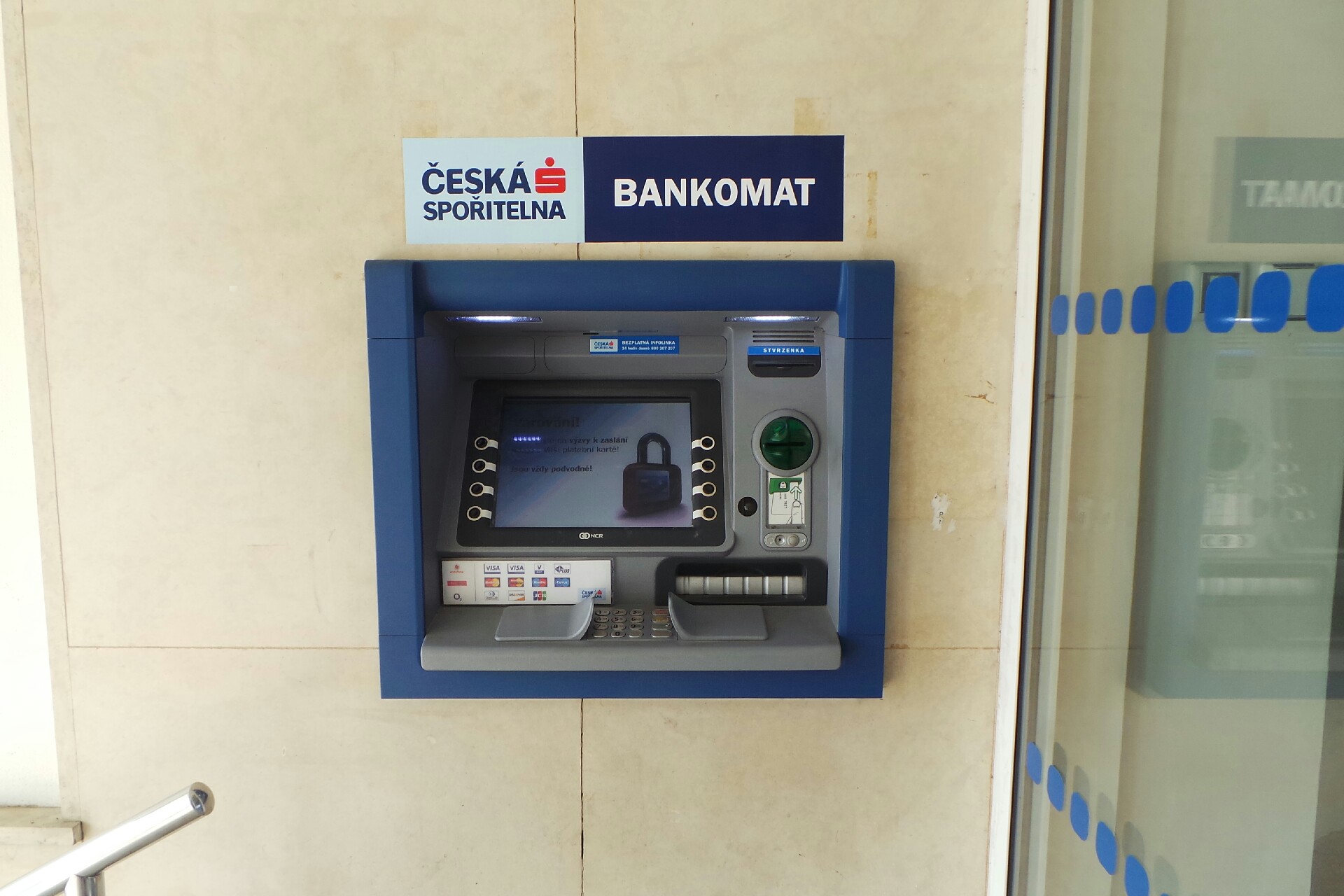 Bankomat České spořitelny foto 1