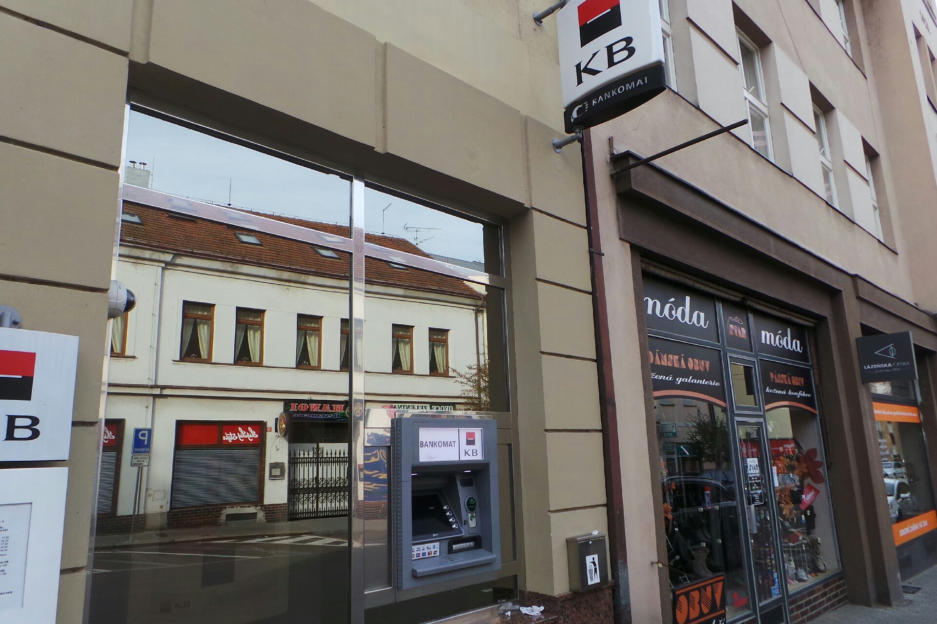 Bankomat Komerční banky foto 2