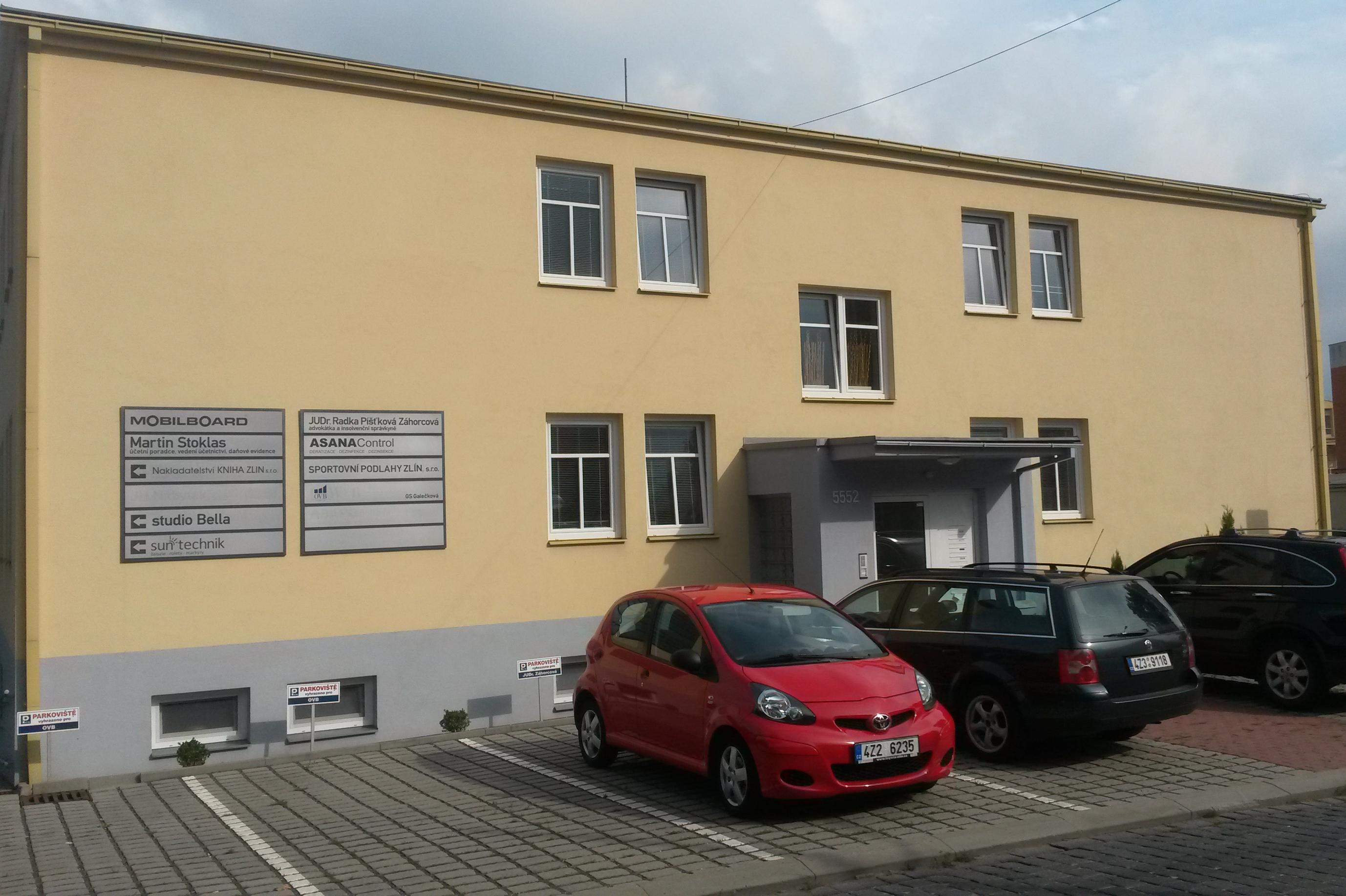 SPORTOVNÍ PODLAHY ZLÍN, s.r.o.