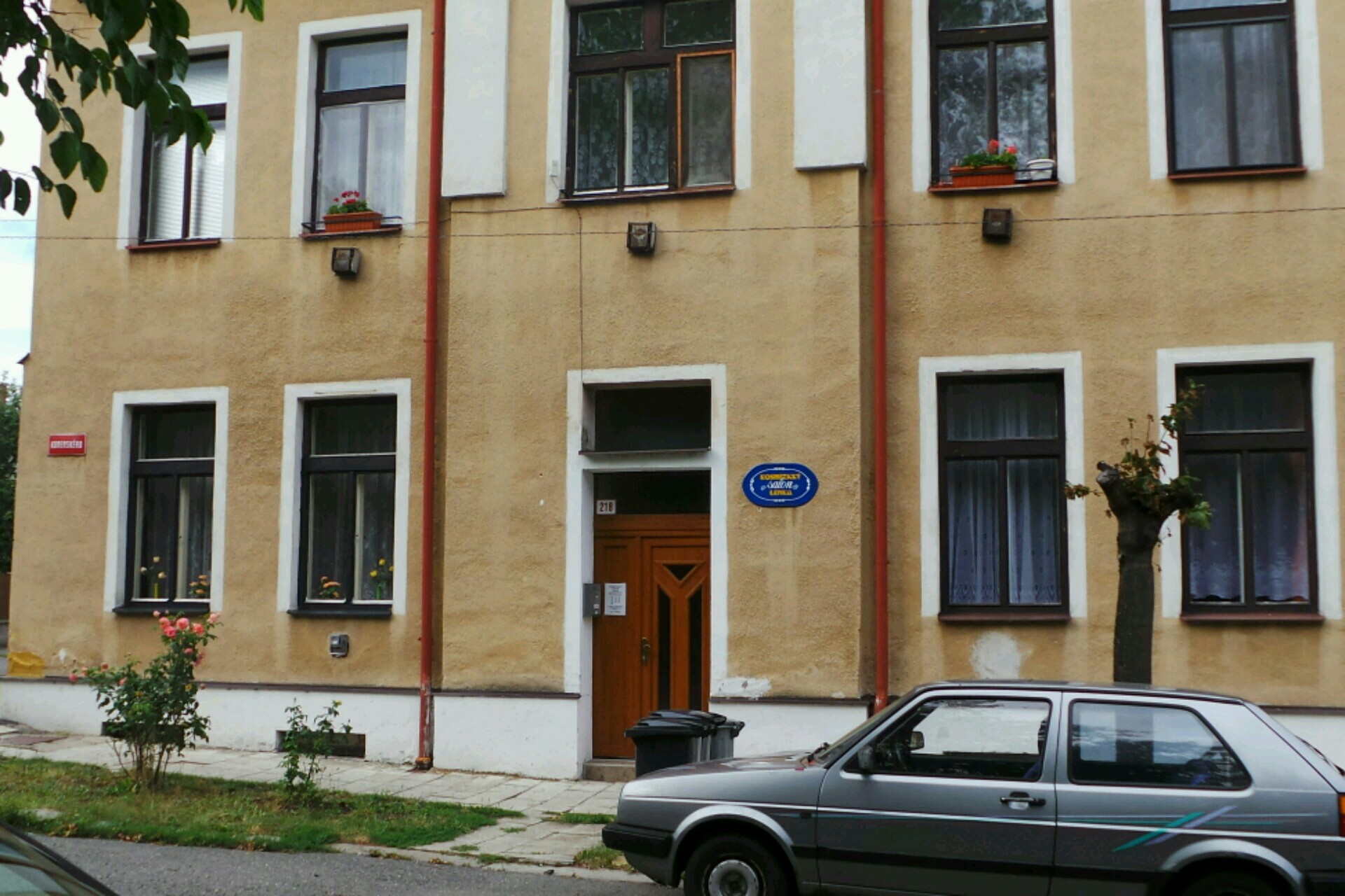 Salon Lenka