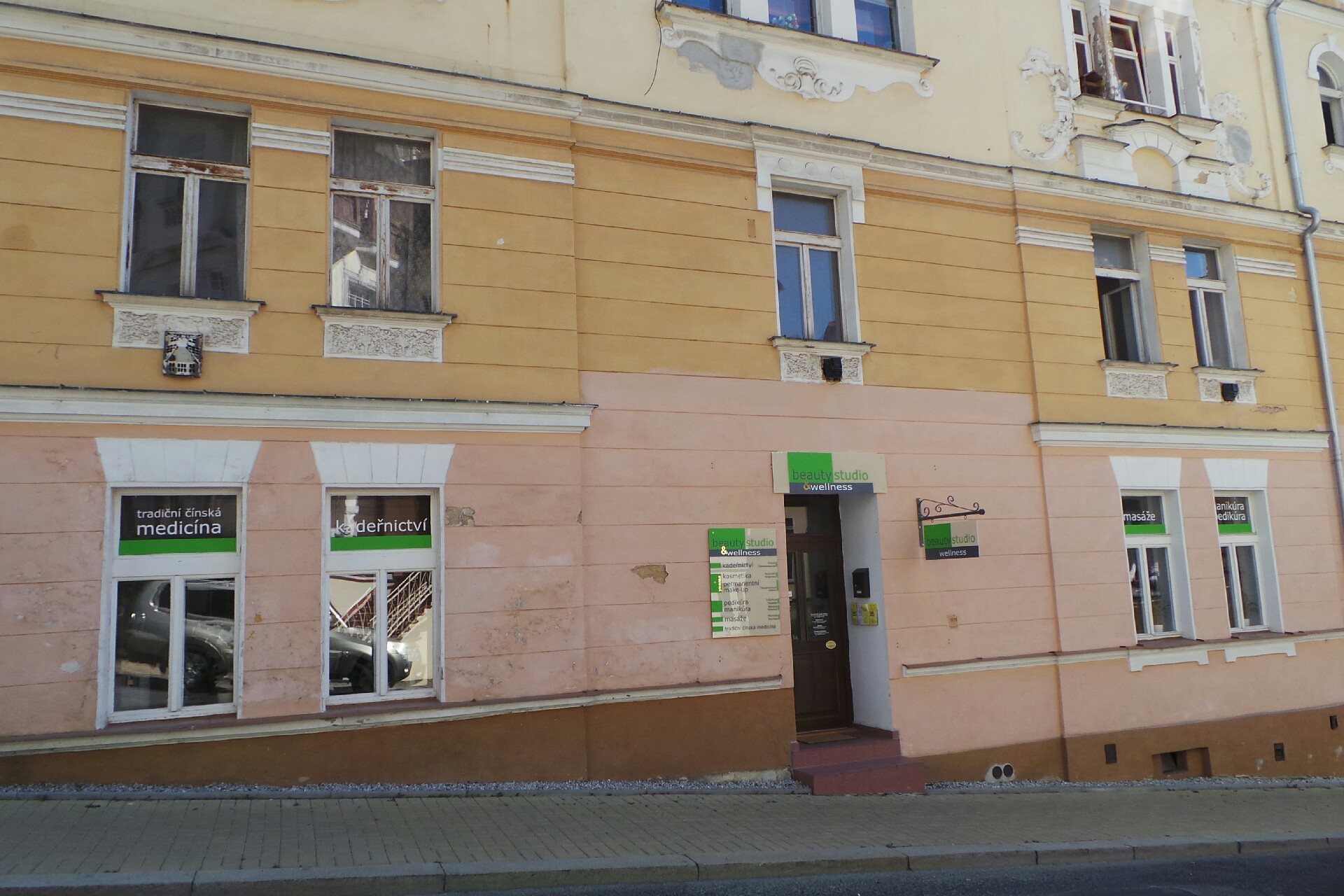 Yonisa Beauty Studio