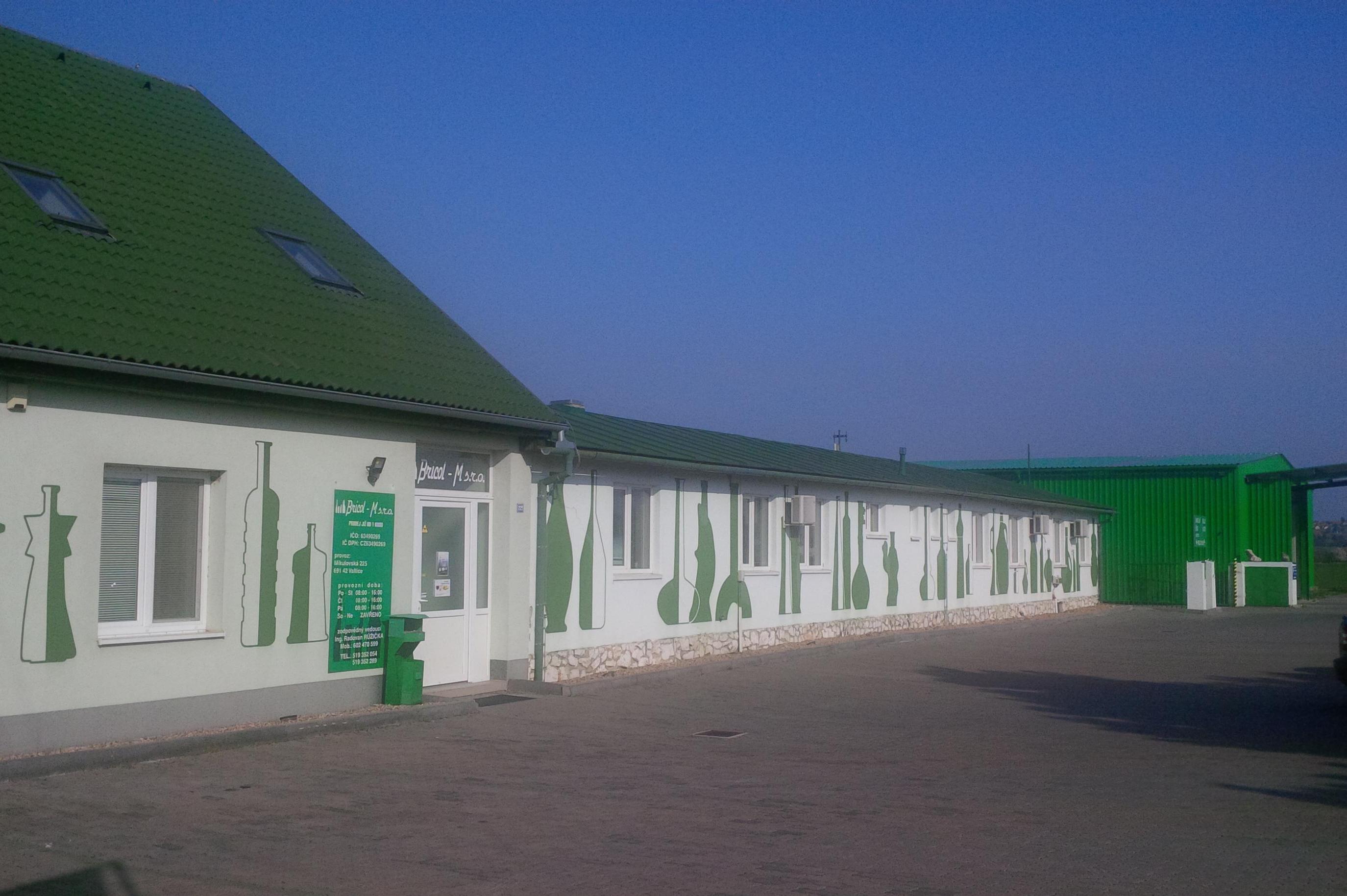 BRICOL - M, spol. s r.o.