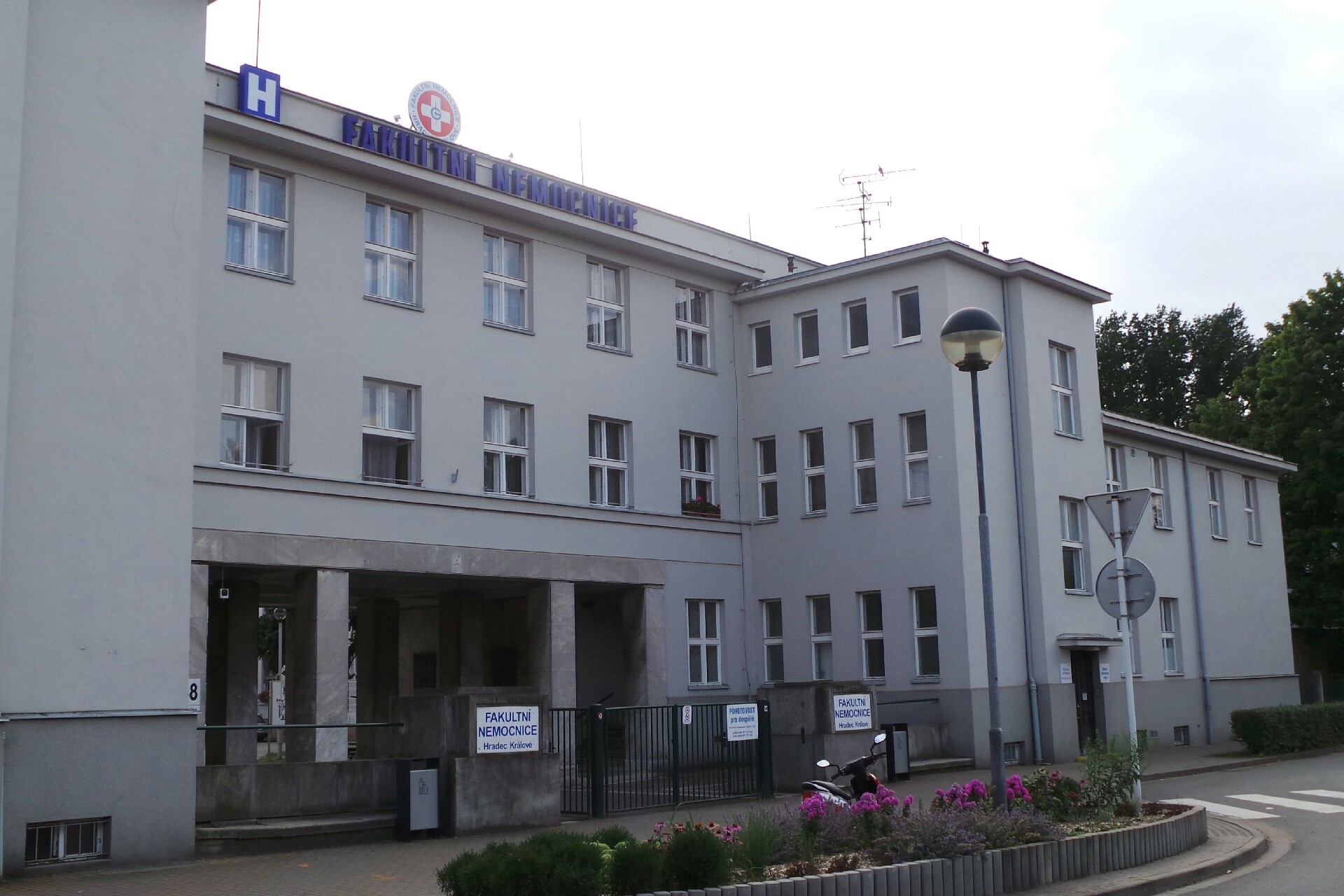 Klinika nemocí kožních a pohlavních - Fakultní nemocnice Hradec Králové