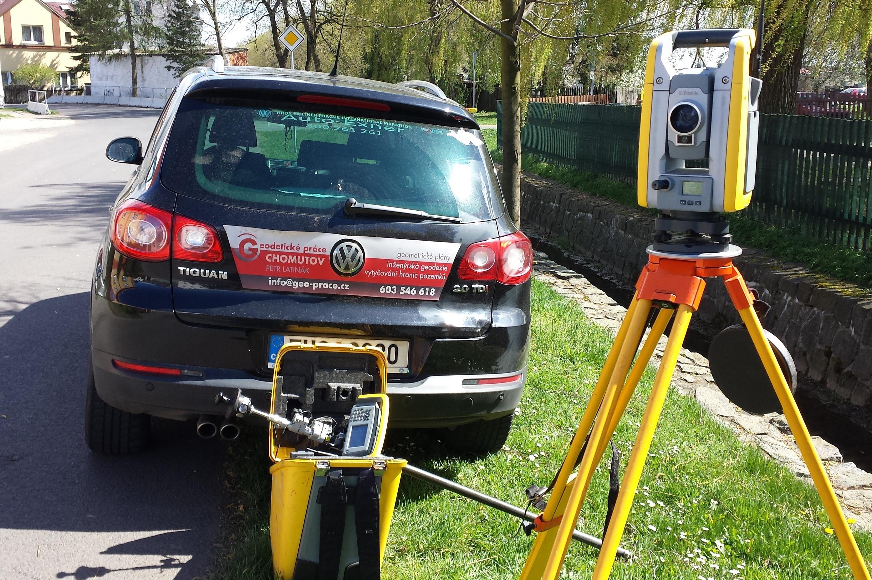 Geodetické práce Chomutov - Petr Latinák