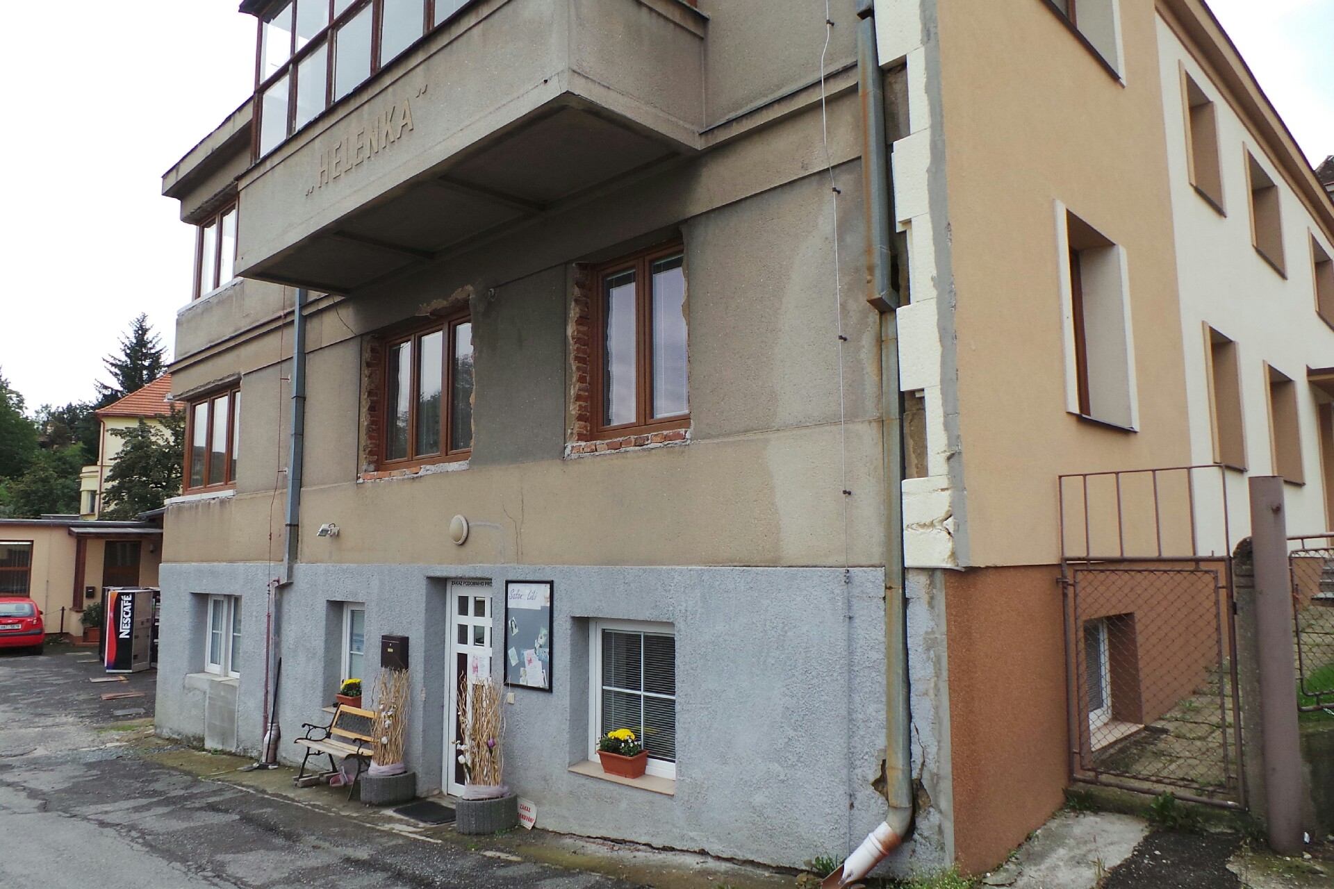 Salon Lili - Nikol Tomš