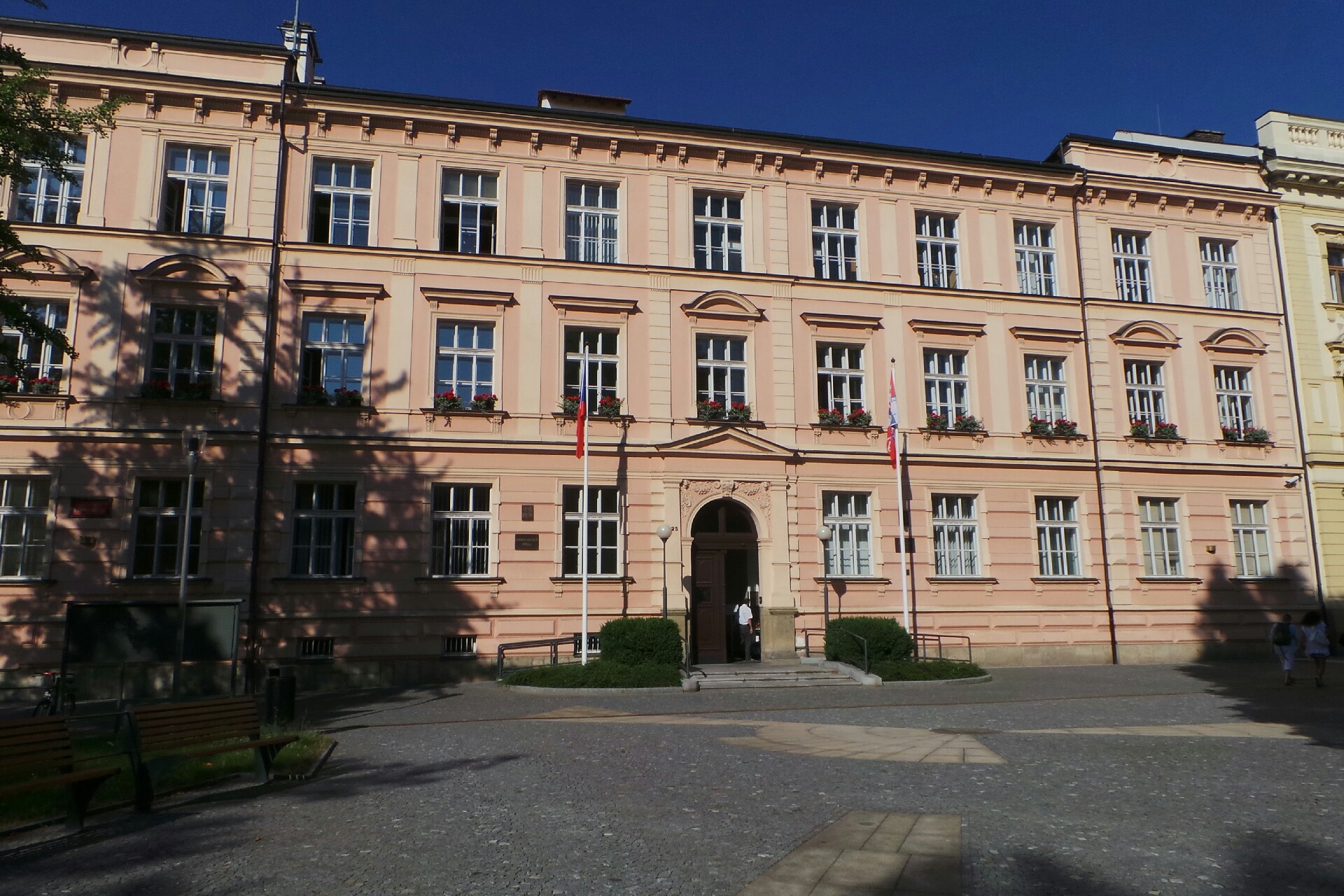 Krajský úřad Pardubického kraje foto 1