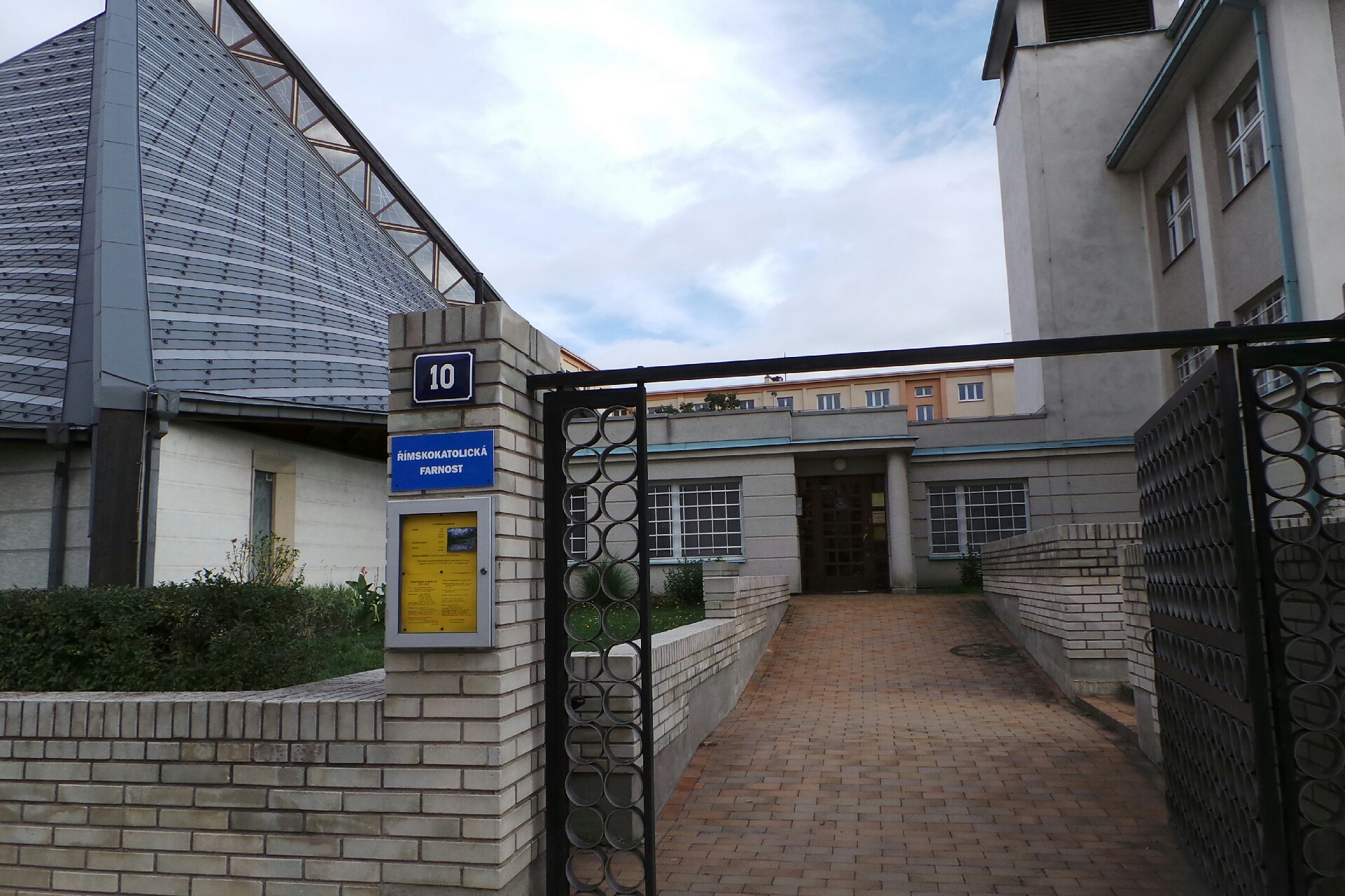 Římskokatolická farnost u kostela Neposkvrněného početí Panny Marie Praha - Strašnice