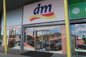 Company graphic dm drogerie markt s.r.o.