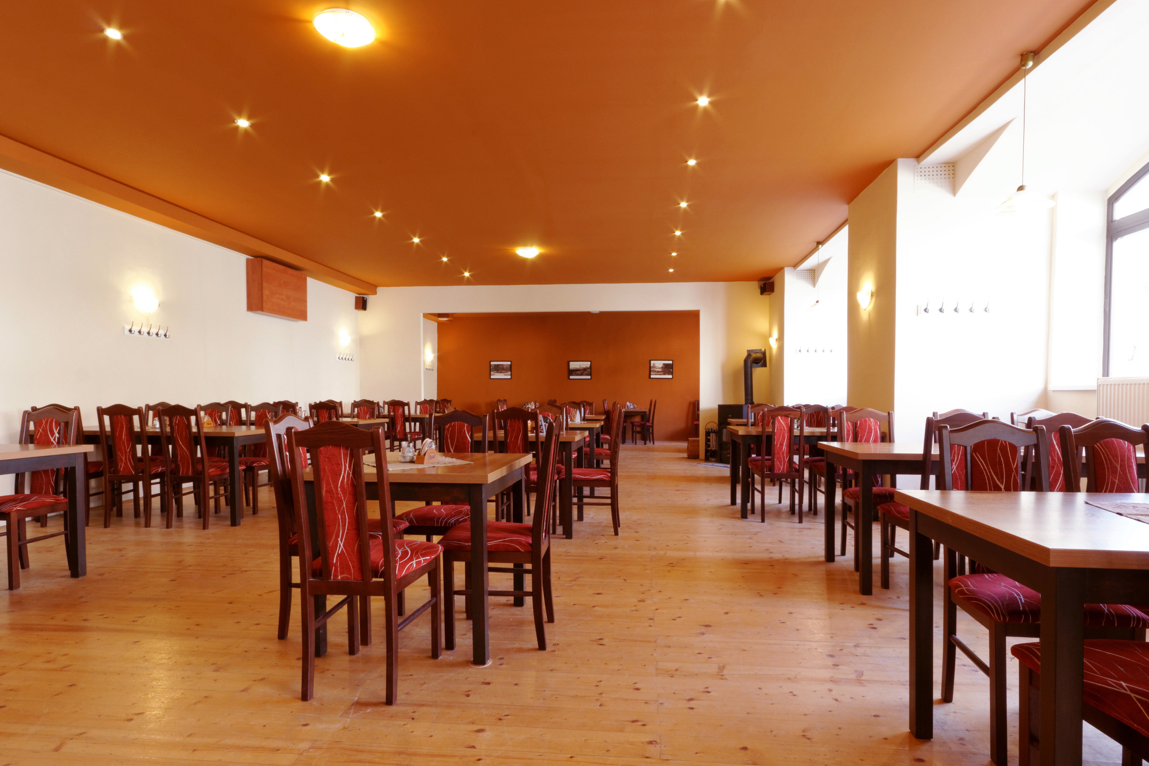Zámecká restaurace Lysice foto 3