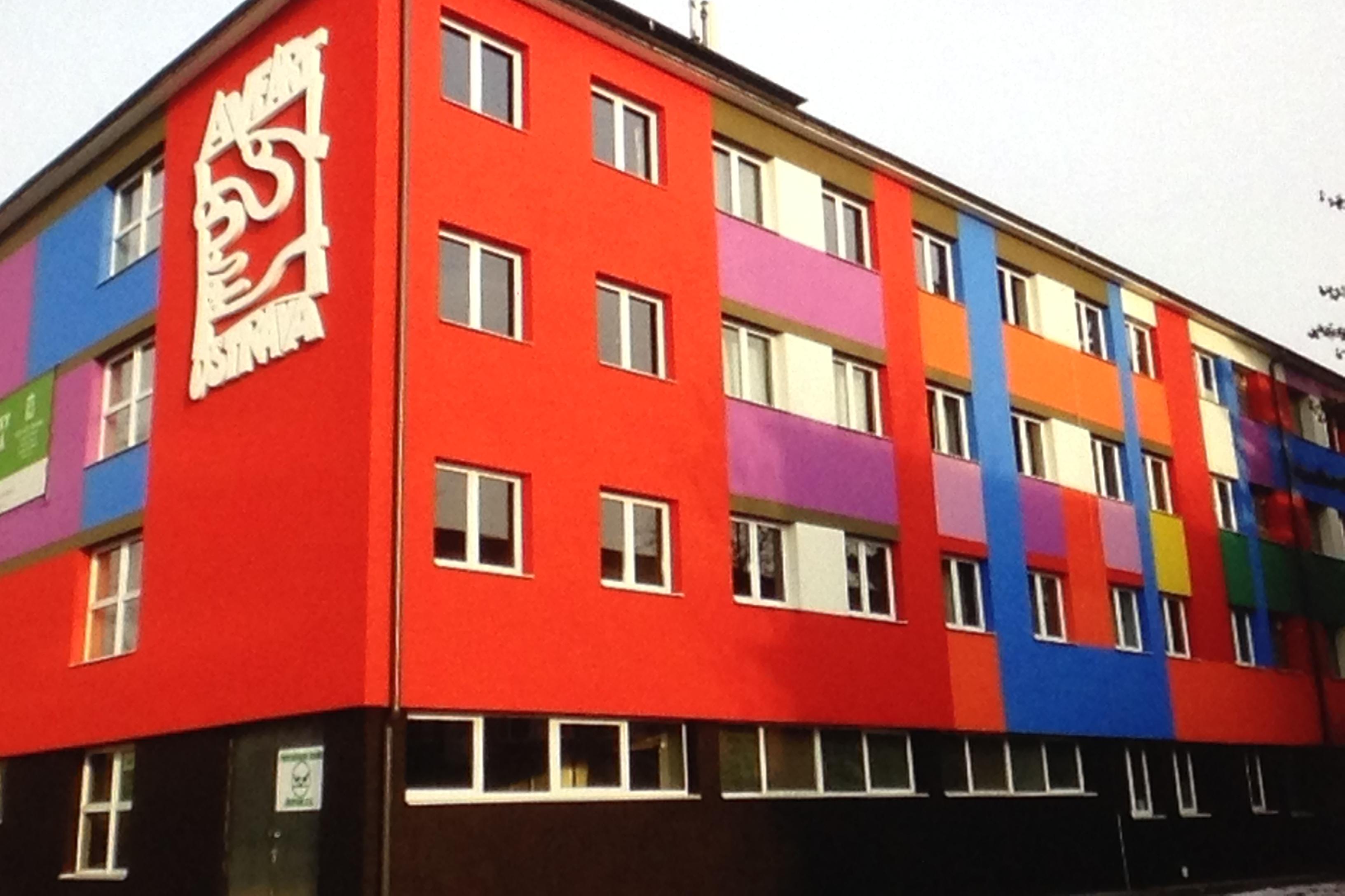 Kurzy - AVE ART Ostrava, vyšší odborná škola, střední umělecká škola a základní umělecká škola, s.r.o.