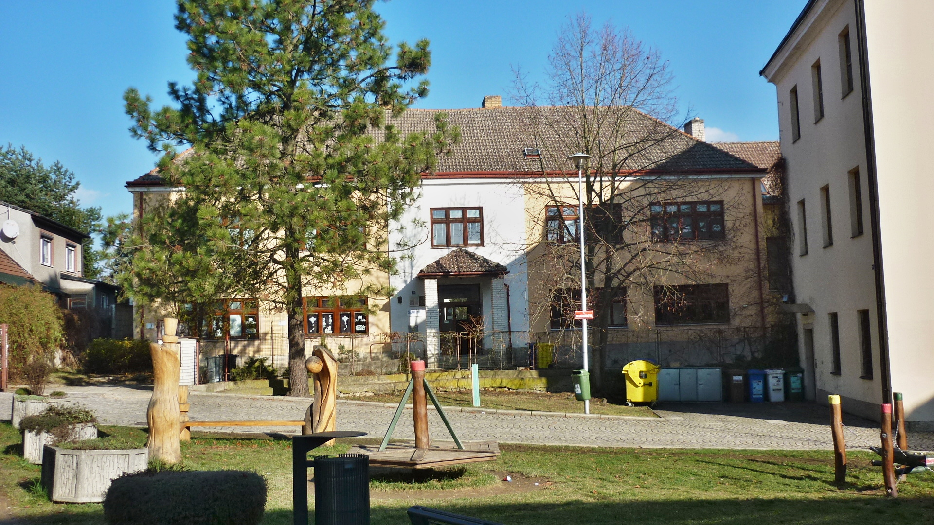 ZŠ, Dačice, Neulingerova 108