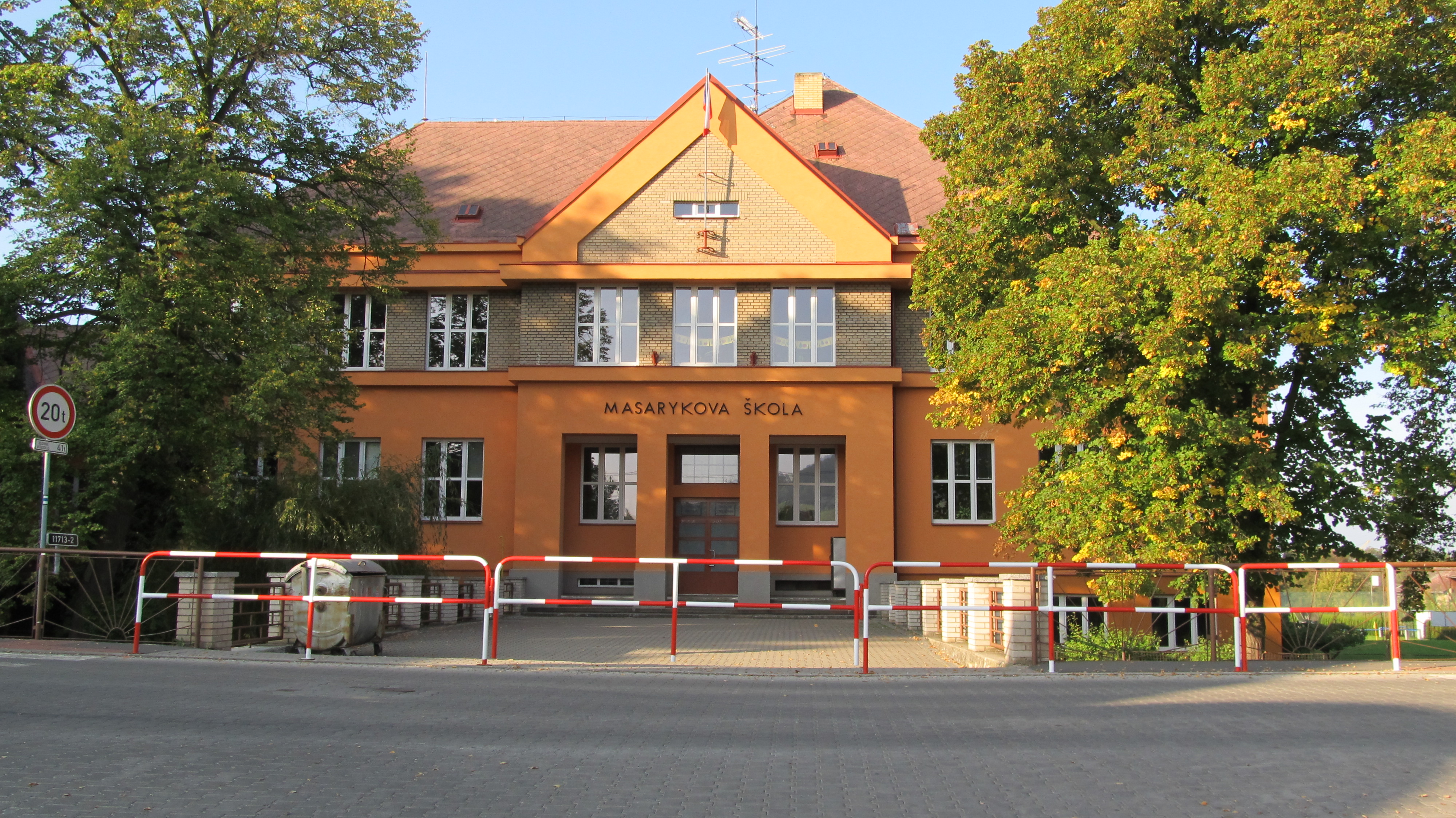 ZŠ T.G. Masaryka Komárov