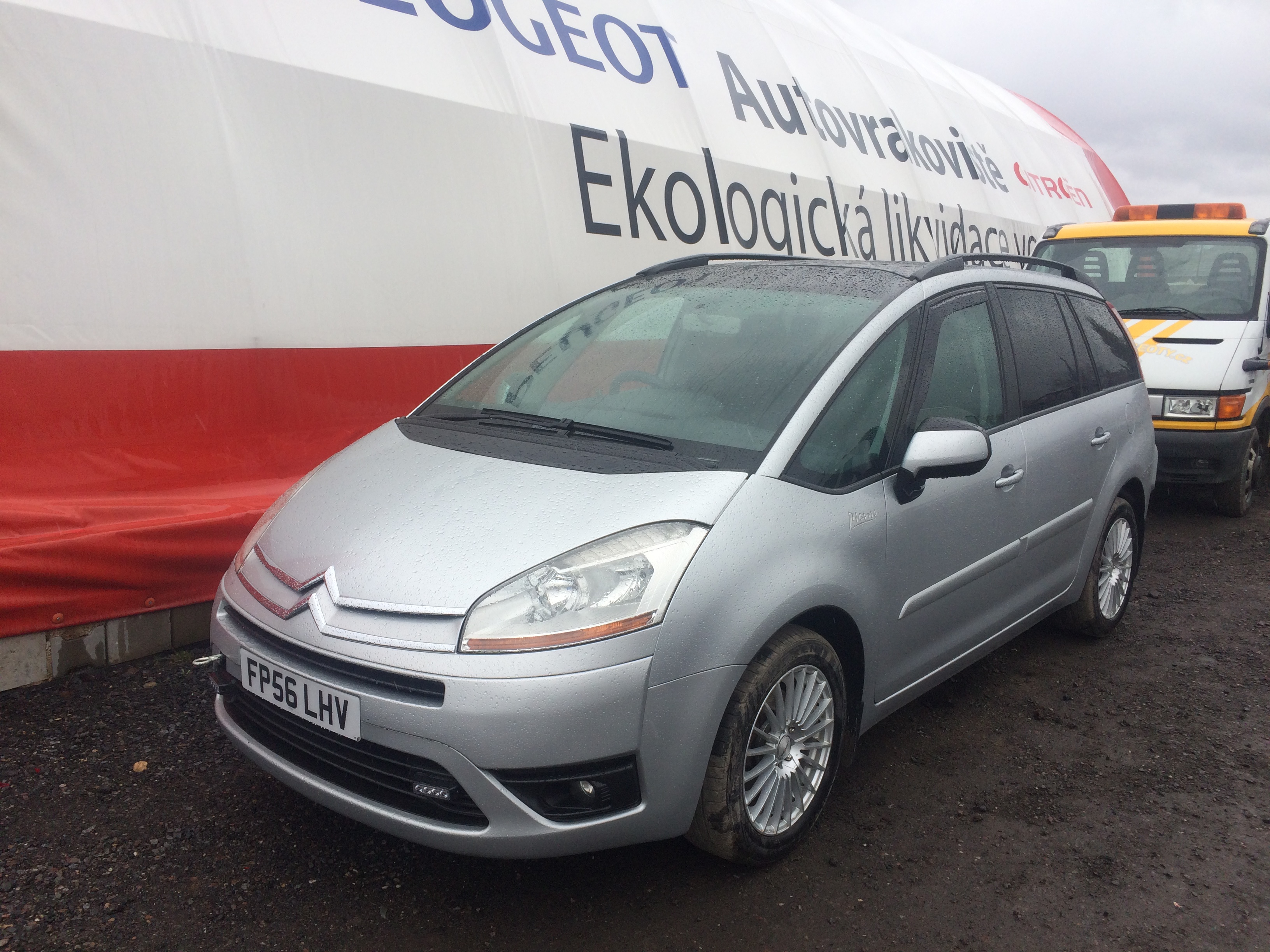 Vrakoviště Louka - Ekologická likvidace vozidel foto 5