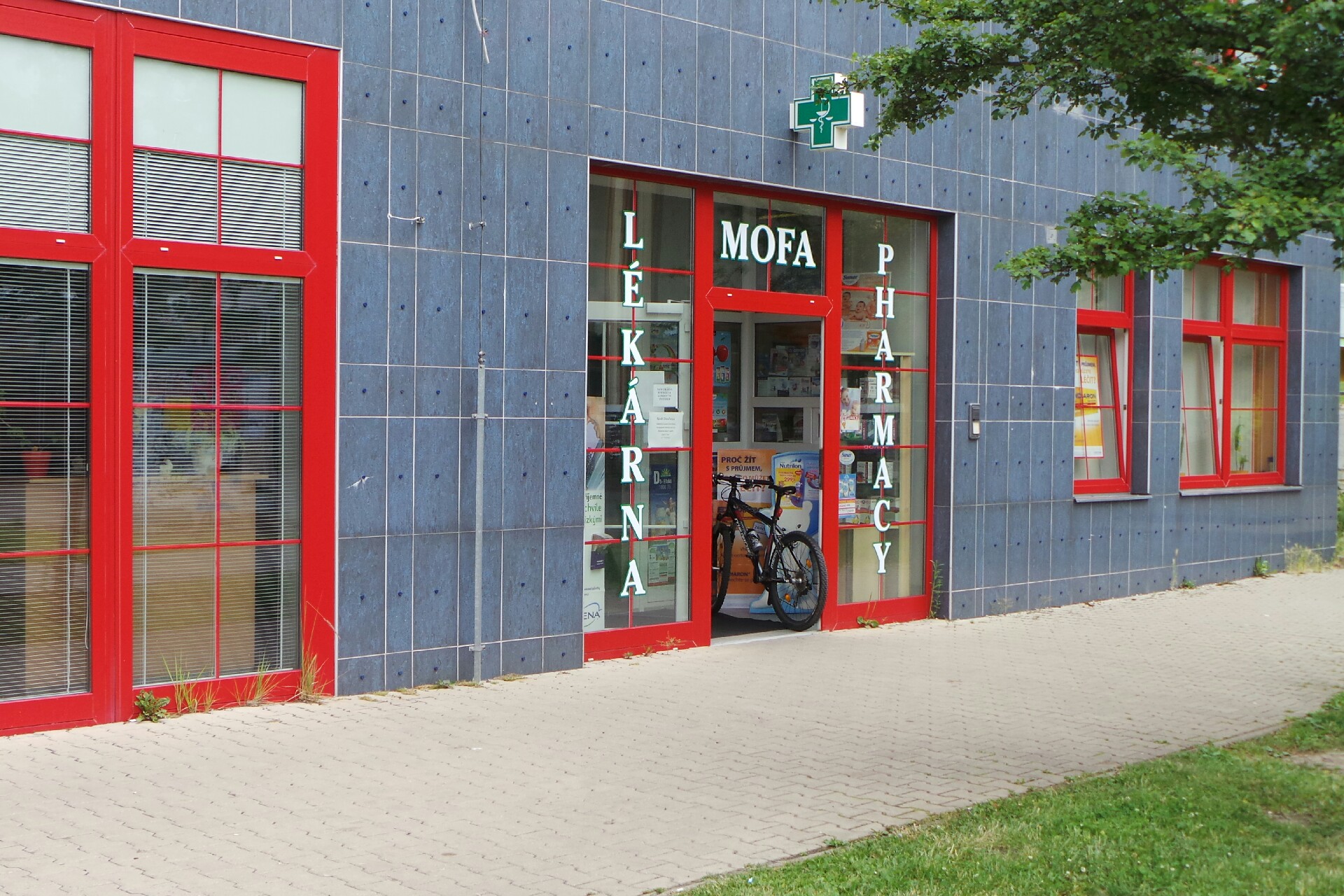 LÉKÁRNA MOFA